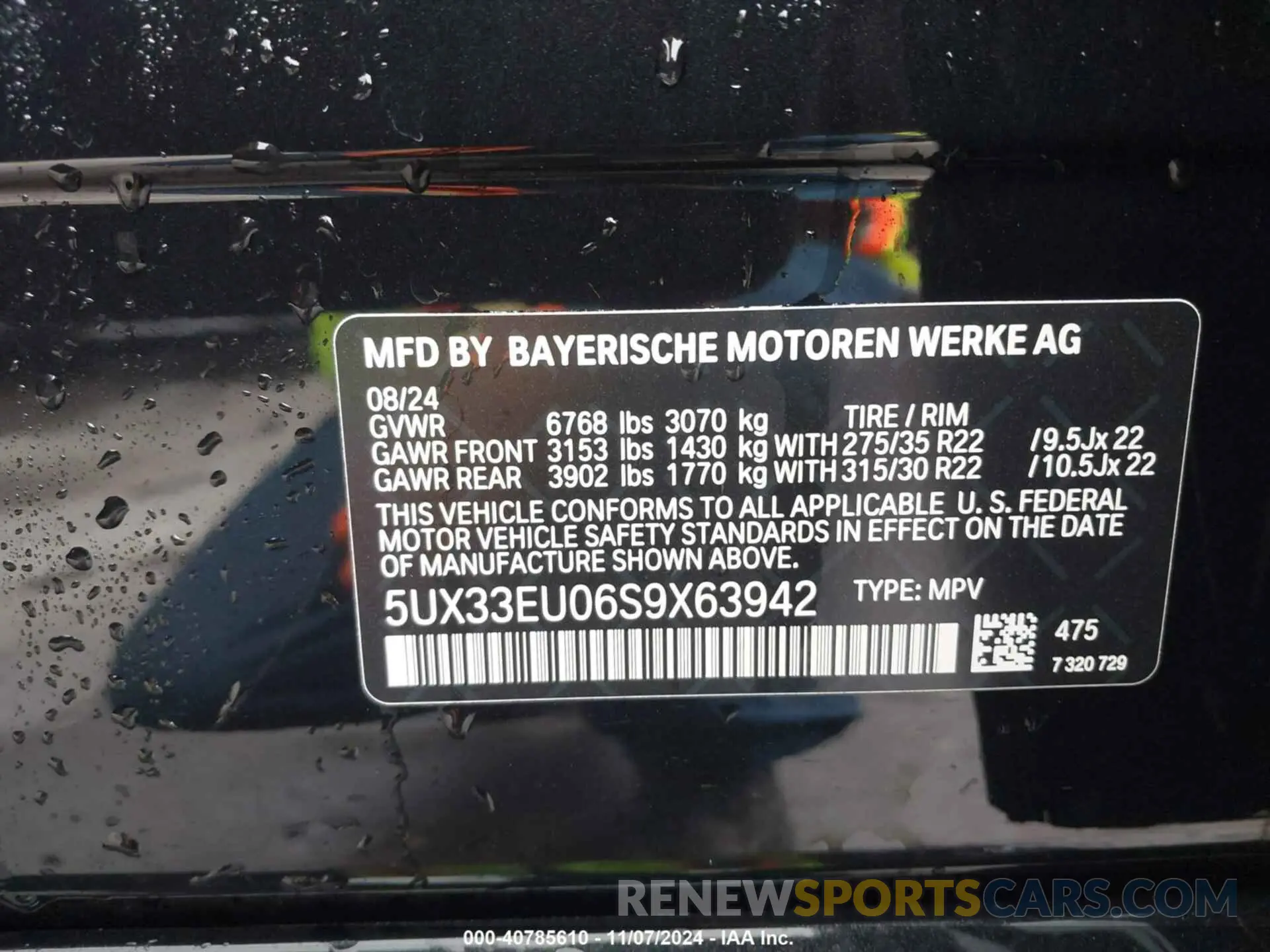 9 Photograph of a damaged car 5UX33EU06S9X63942 BMW X5 2025