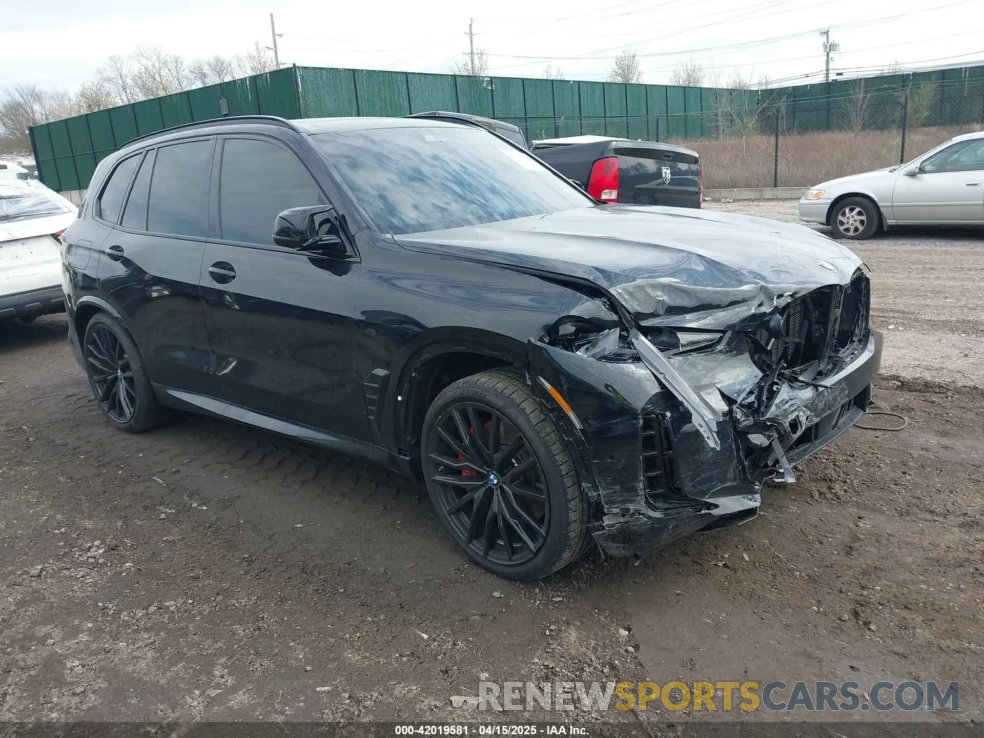 1 Photograph of a damaged car 5UX33EU08S9Z16126 BMW X5 2025