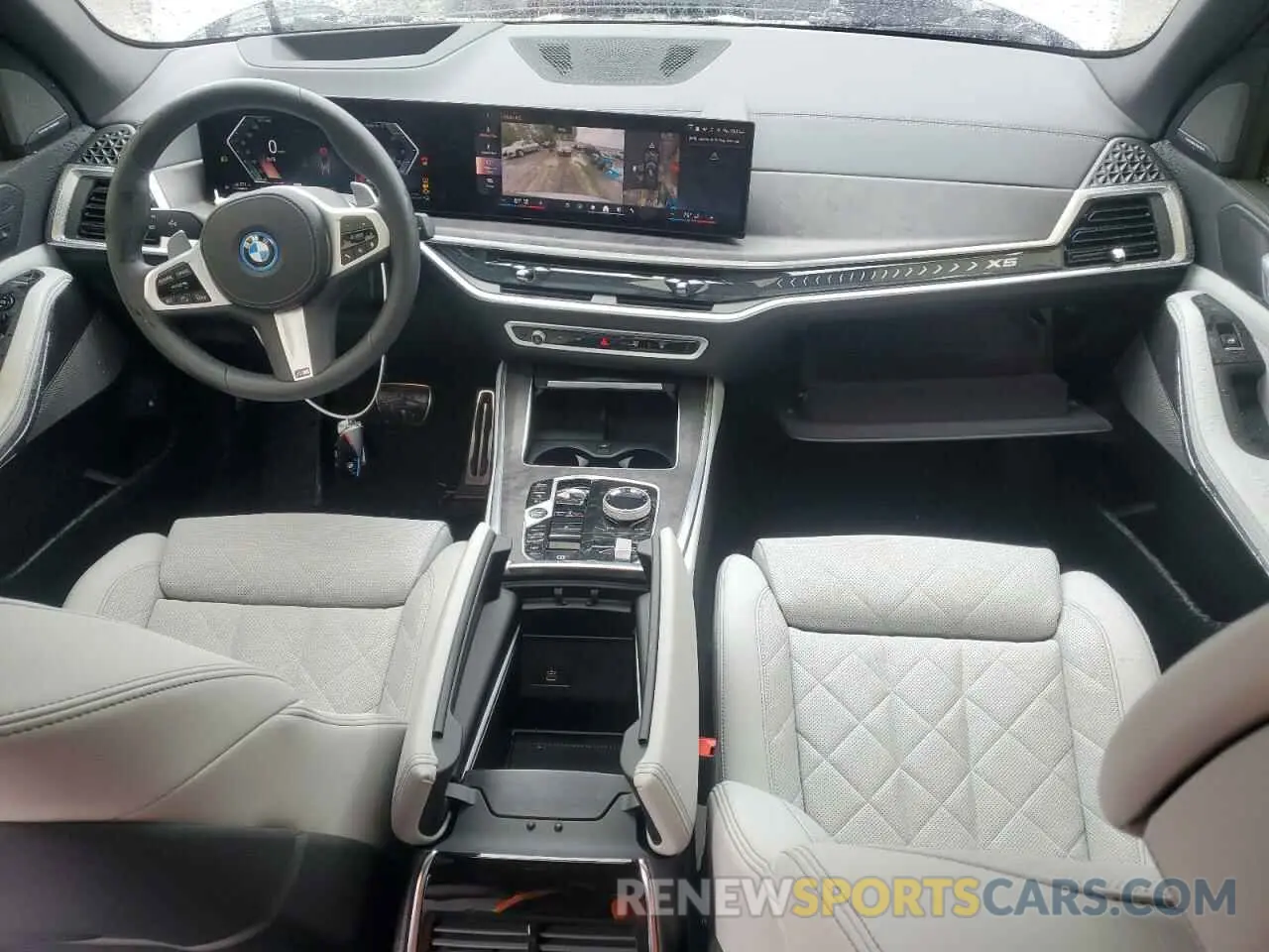 8 Photograph of a damaged car 5UX43EU05S9X45761 BMW X5 2025