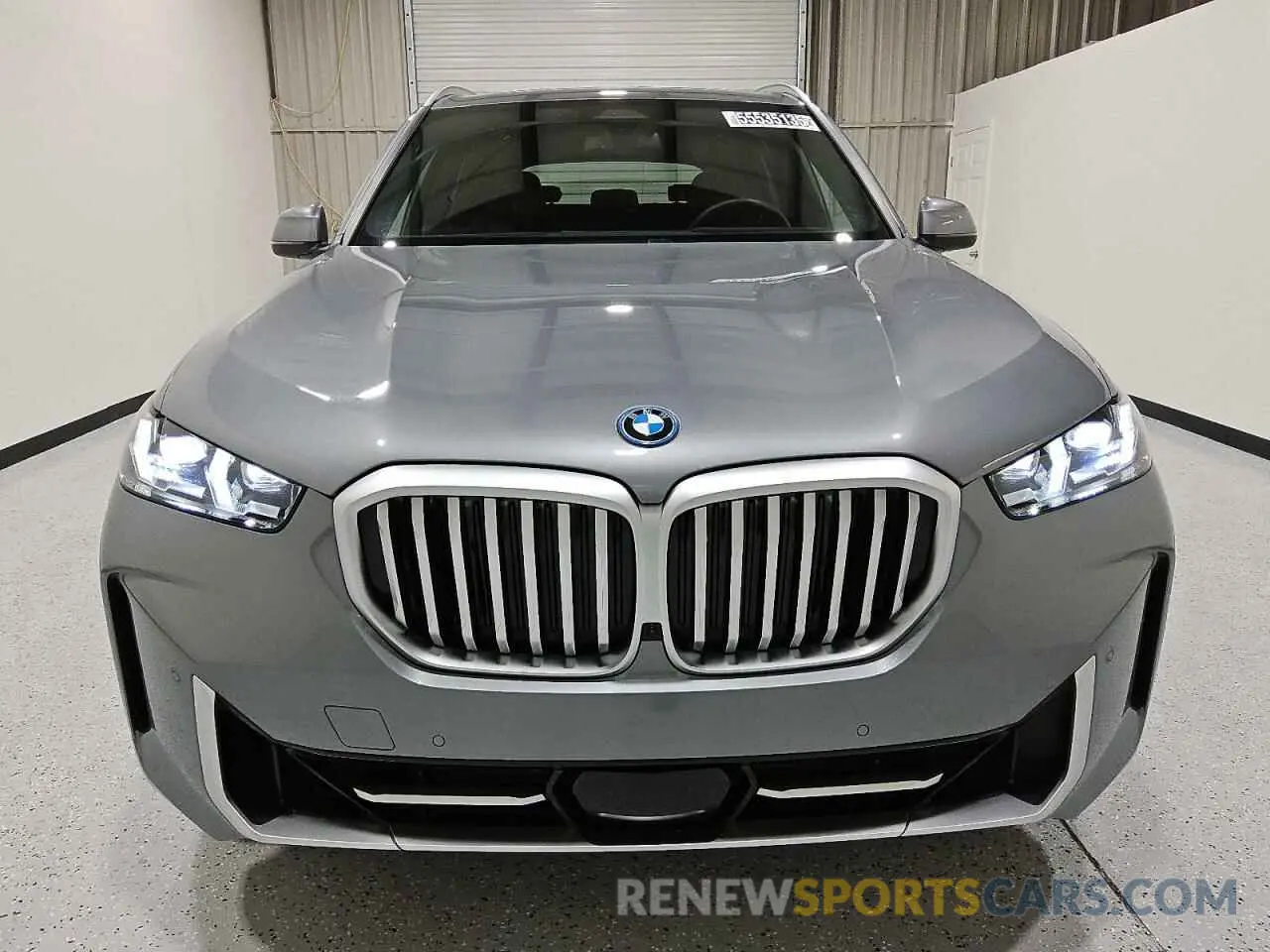5 Photograph of a damaged car 5UX43EU07S9Y94415 BMW X5 2025
