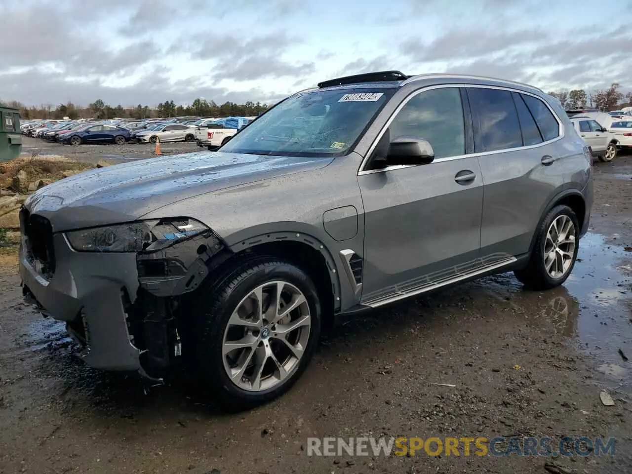 1 Photograph of a damaged car 5UX43EU09S9W96886 BMW X5 2025