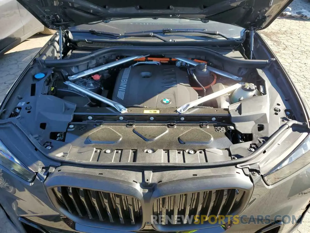 11 Photograph of a damaged car 5UX43EU0XS9Y41739 BMW X5 2025