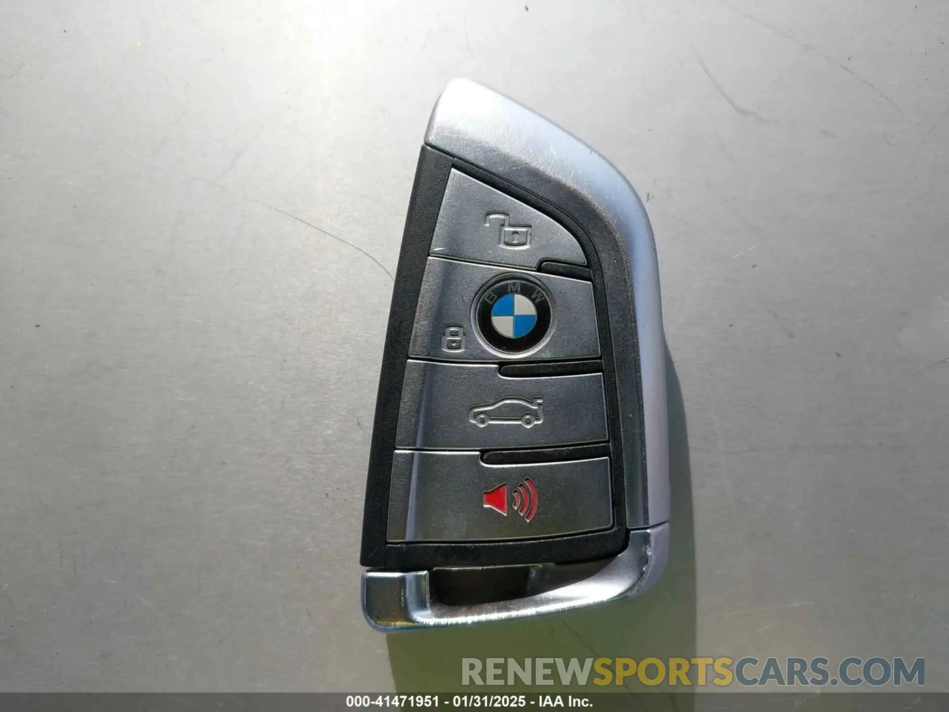 11 Photograph of a damaged car 5YMJU0C00L9B05717 BMW X5 M 2020