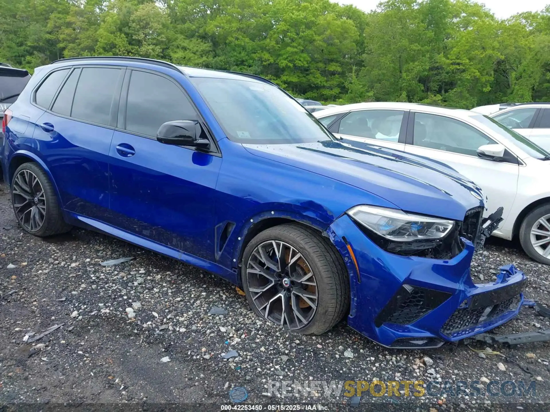 1 Photograph of a damaged car 5YMJU0C04L9C83209 BMW X5 M 2020