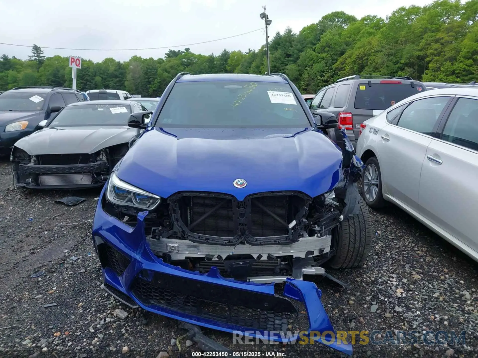 12 Photograph of a damaged car 5YMJU0C04L9C83209 BMW X5 M 2020