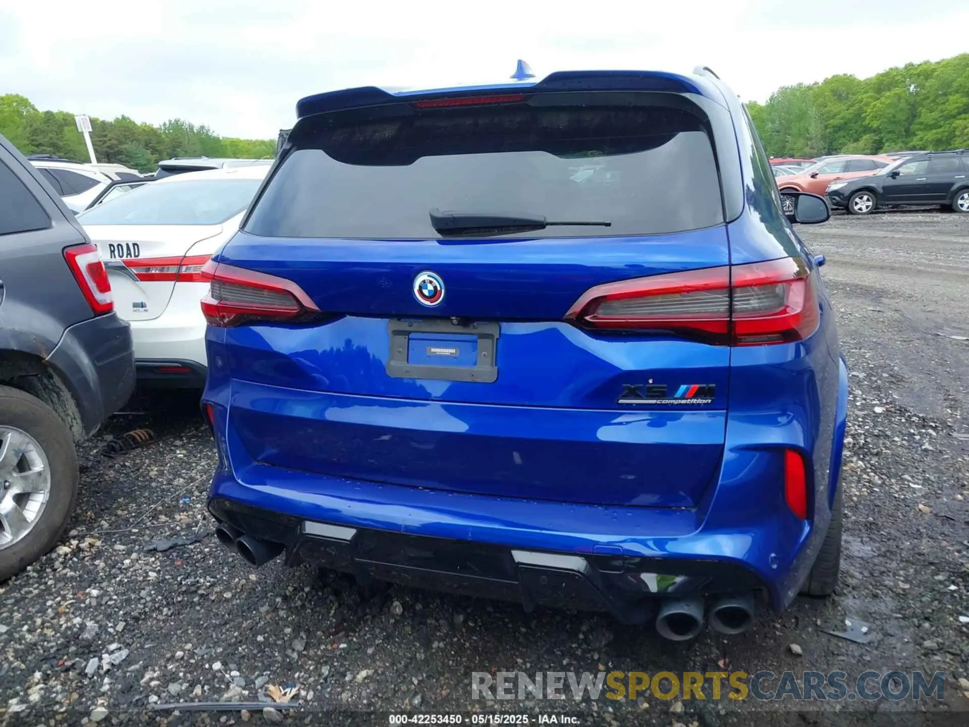 16 Photograph of a damaged car 5YMJU0C04L9C83209 BMW X5 M 2020