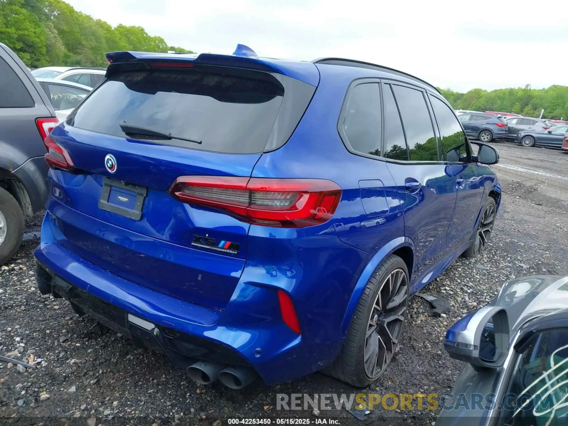 4 Photograph of a damaged car 5YMJU0C04L9C83209 BMW X5 M 2020