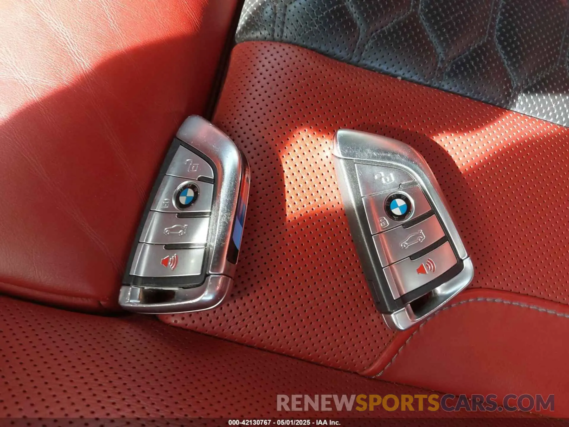 11 Photograph of a damaged car 5YMJU0C08M9F36288 BMW X5 M 2021