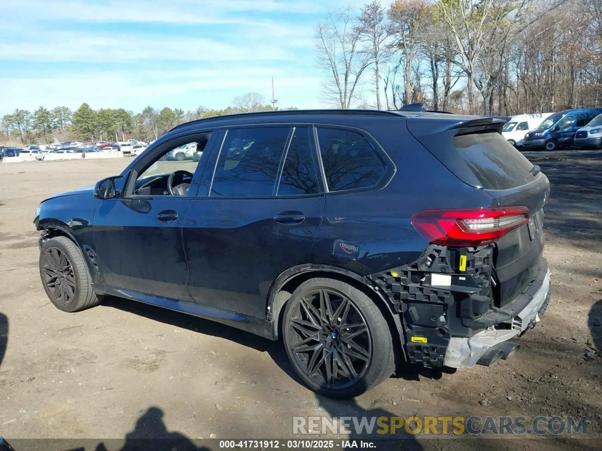 14 Photograph of a damaged car 5YMJU0C00N9J23747 BMW X5 M 2022