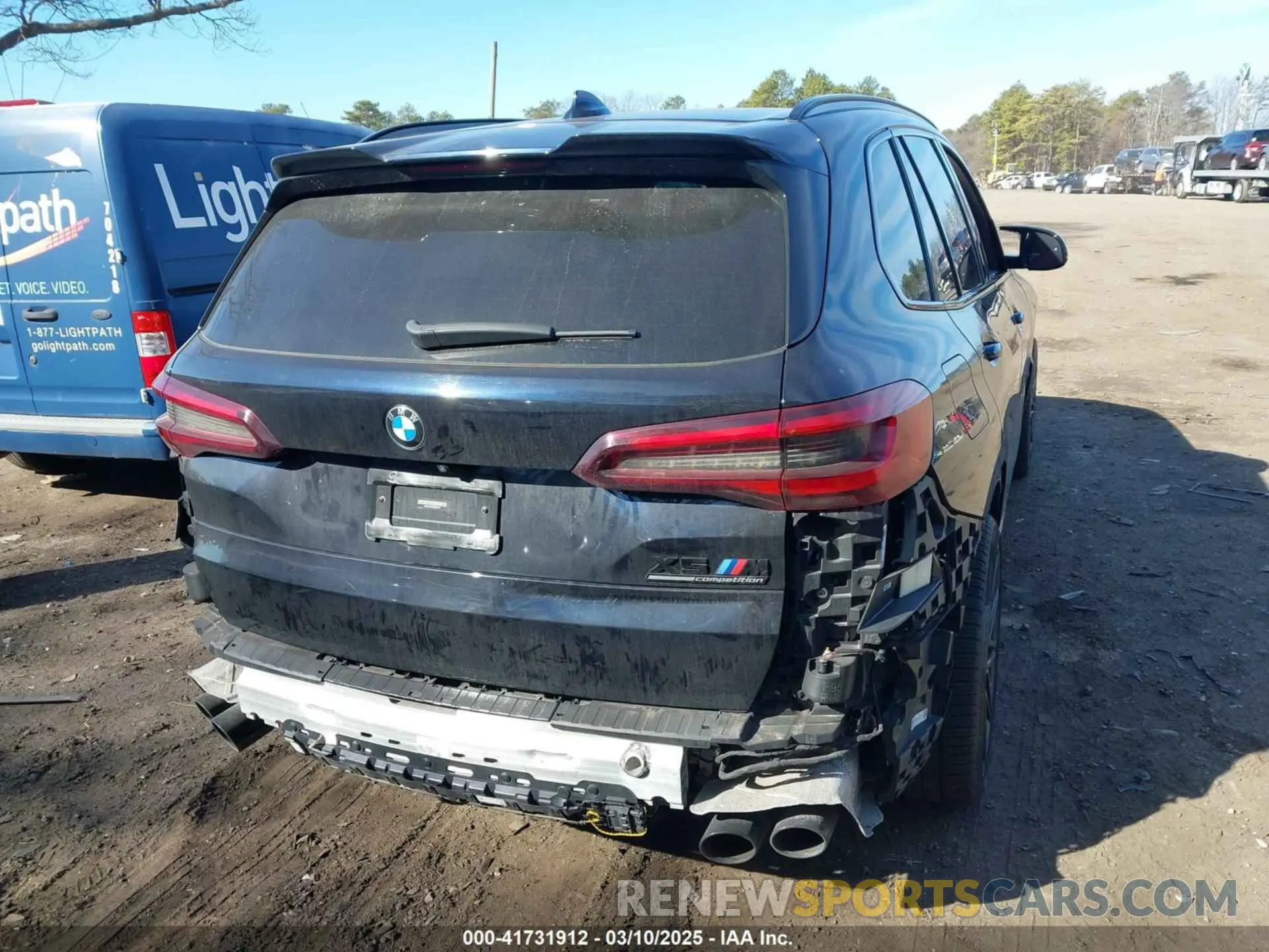 16 Photograph of a damaged car 5YMJU0C00N9J23747 BMW X5 M 2022