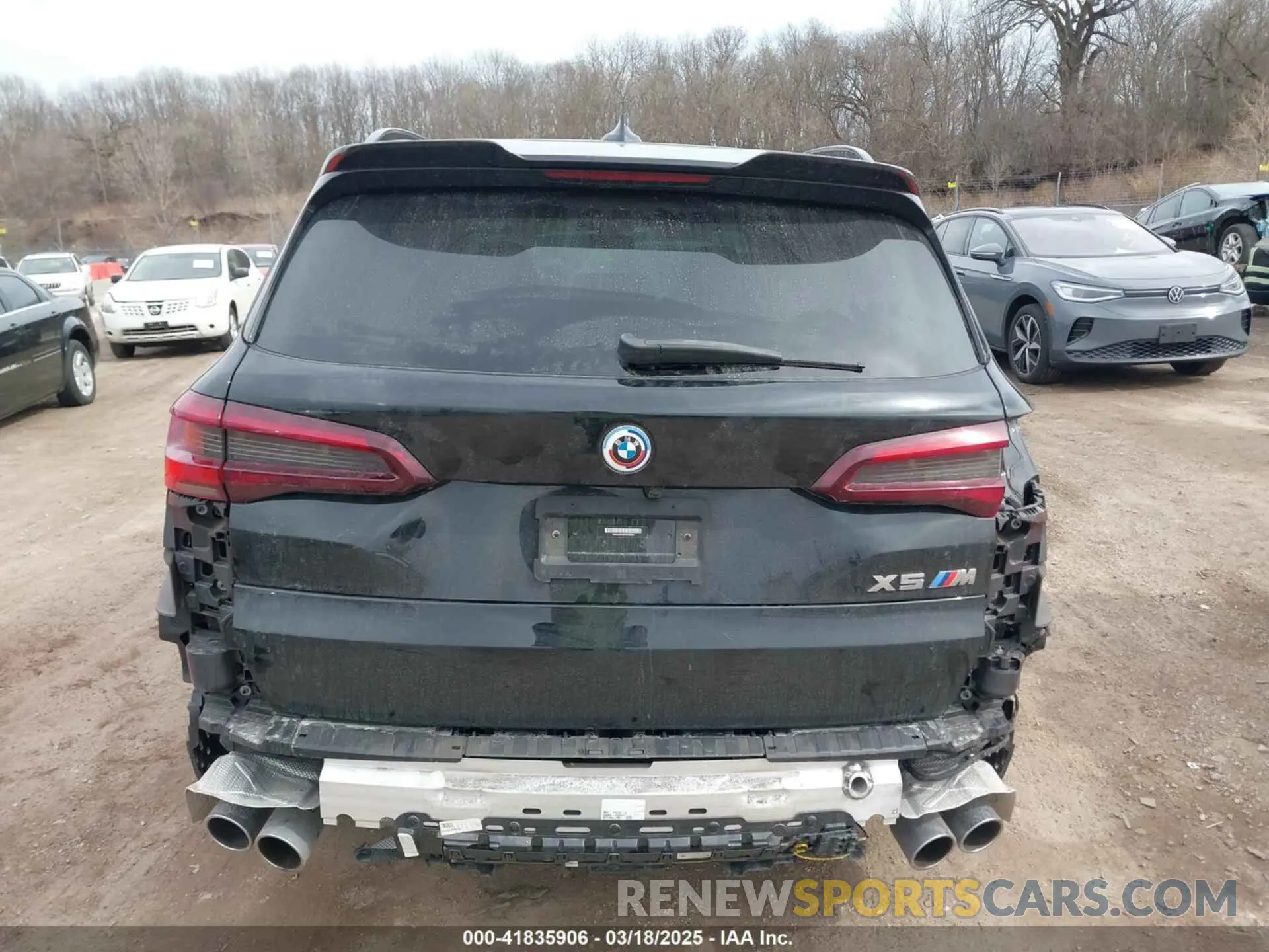 16 Photograph of a damaged car 5YMJU0C03P9P55922 BMW X5 M 2023