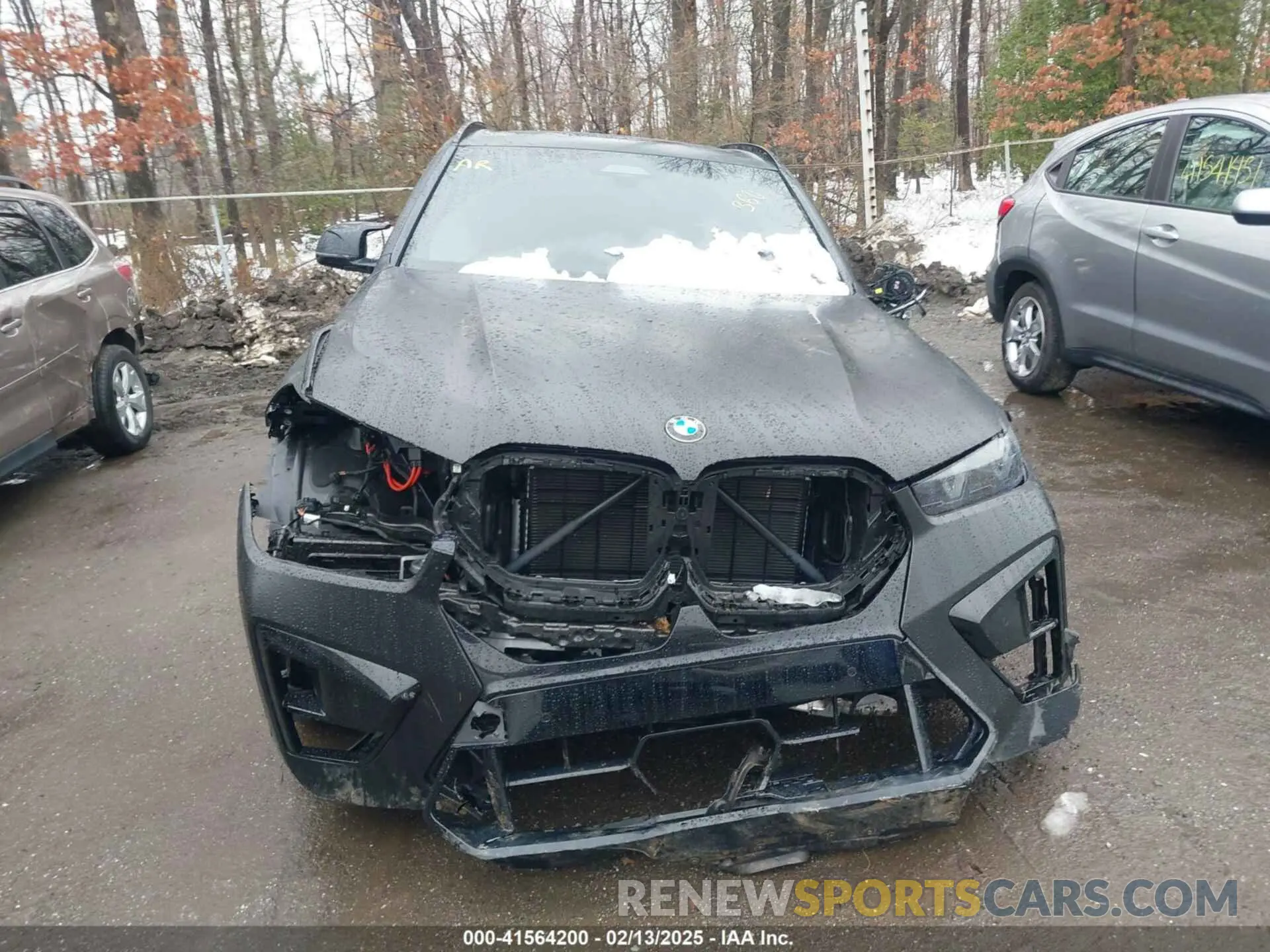 12 Photograph of a damaged car 5YM13ET02R9U17916 BMW X5 M 2024