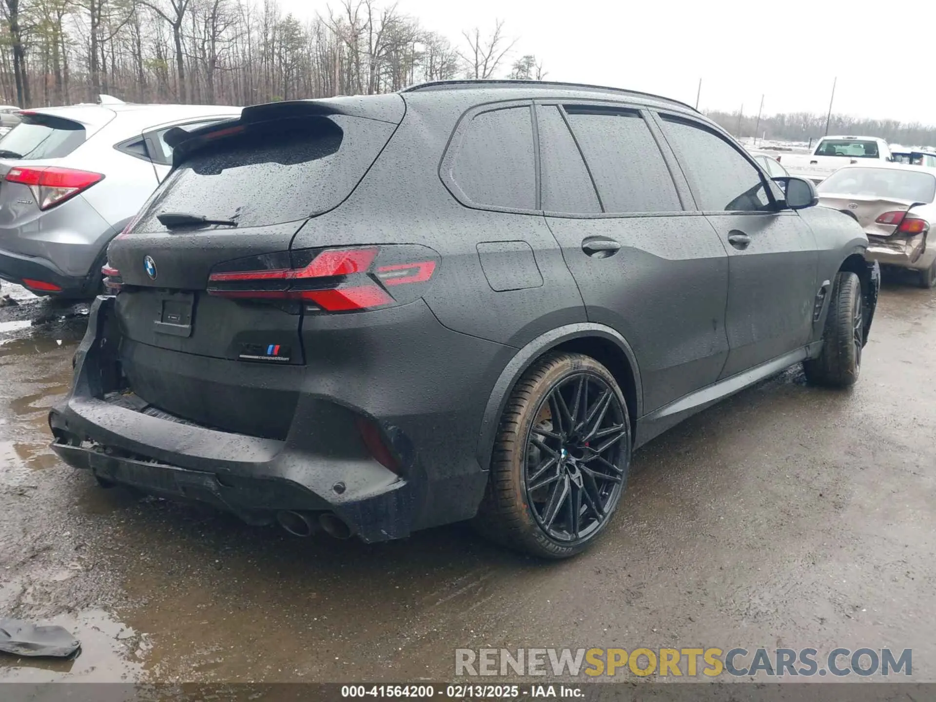 4 Photograph of a damaged car 5YM13ET02R9U17916 BMW X5 M 2024