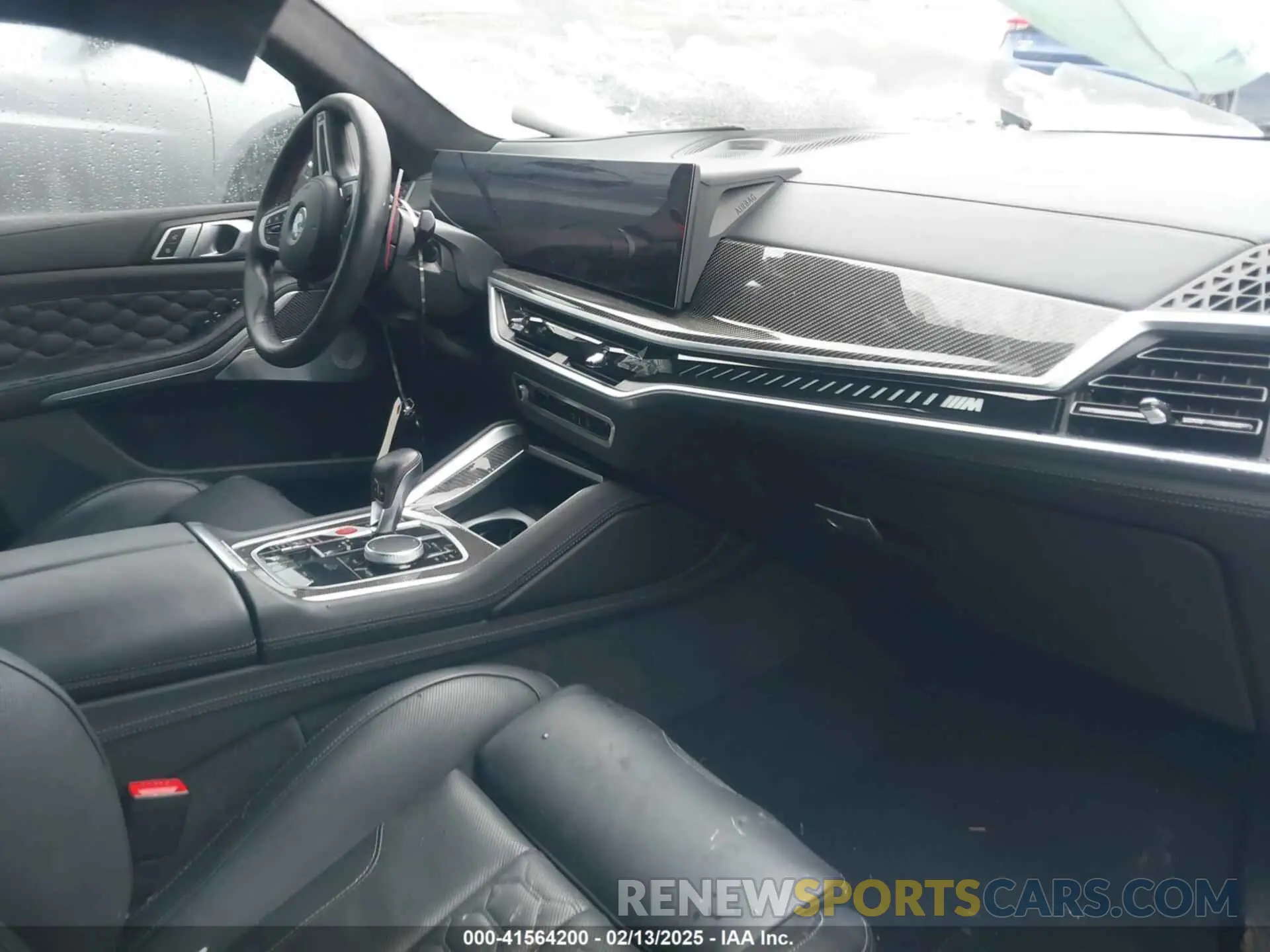 5 Photograph of a damaged car 5YM13ET02R9U17916 BMW X5 M 2024