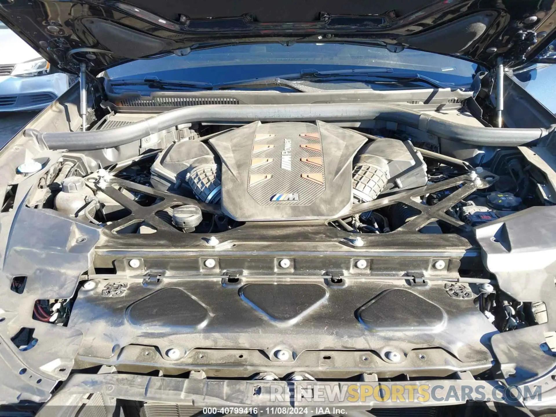 10 Photograph of a damaged car 5YM13ET08R9U02384 BMW X5 M 2024
