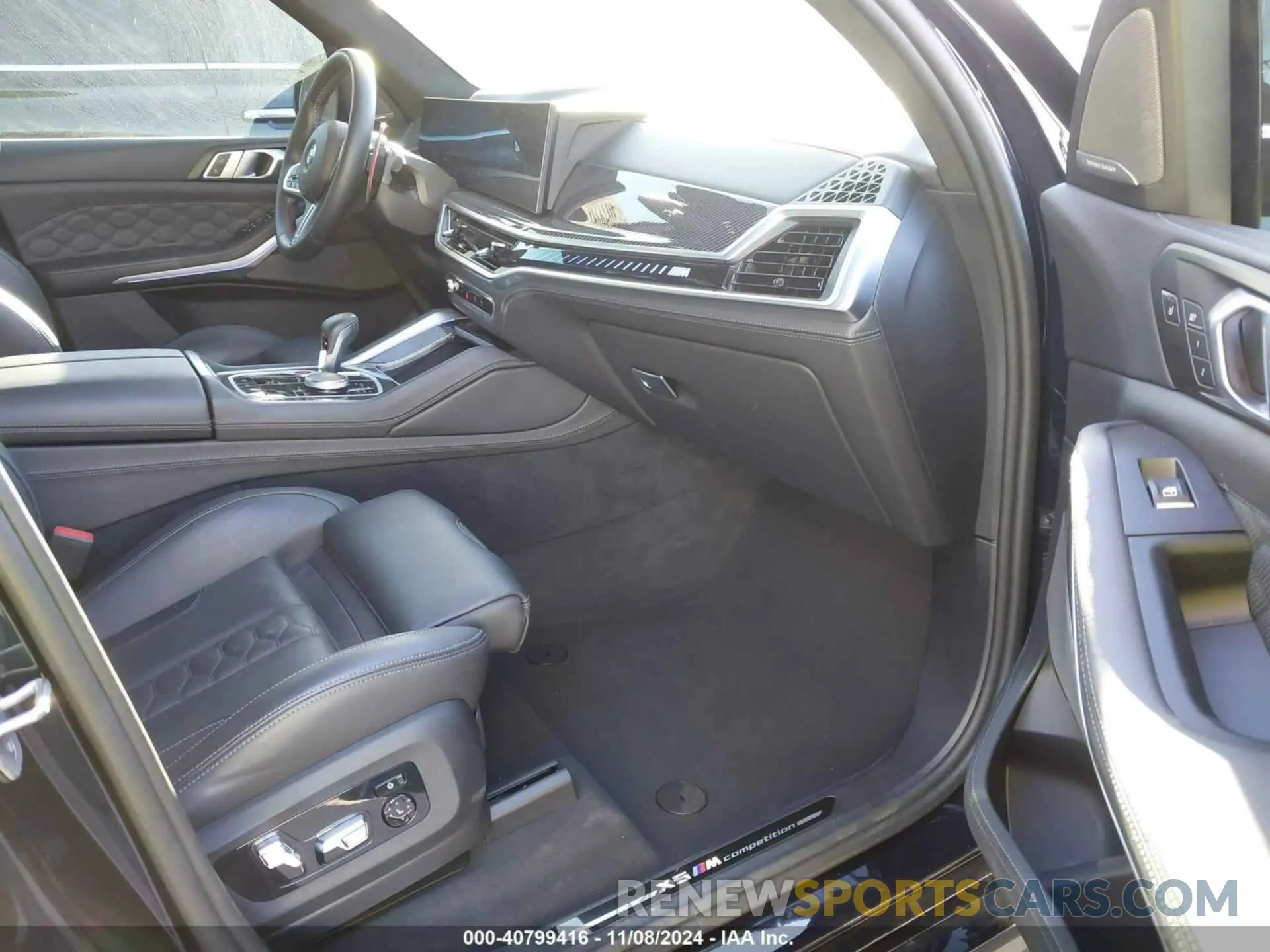 5 Photograph of a damaged car 5YM13ET08R9U02384 BMW X5 M 2024