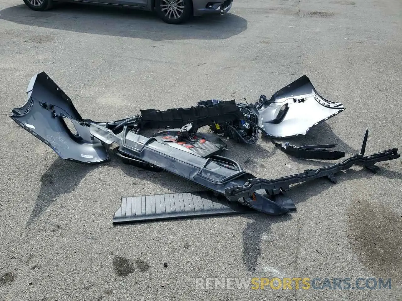 13 Photograph of a damaged car 5YM13ET03R9U19397 BMW X5 M COMPE 2024
