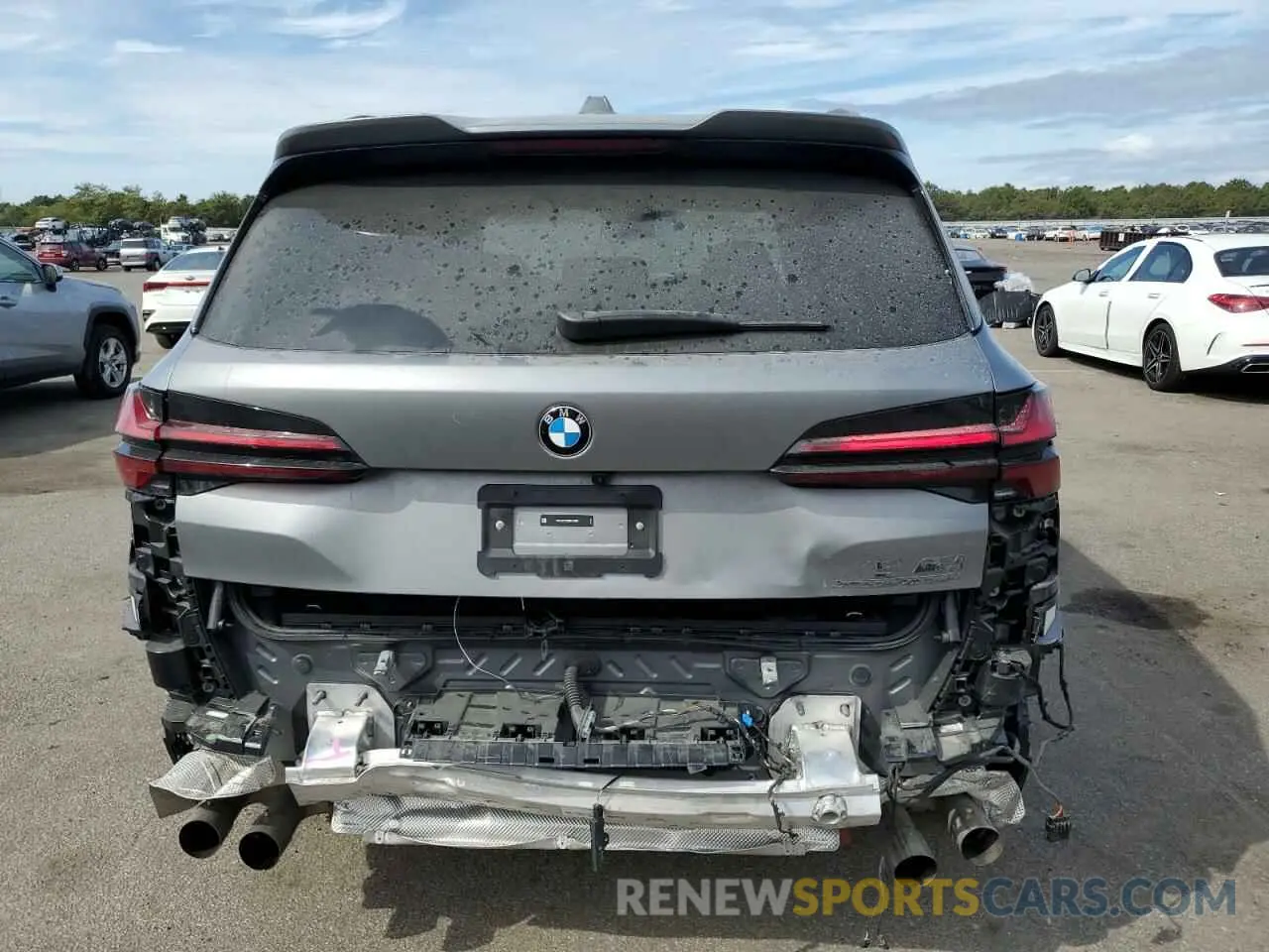 6 Photograph of a damaged car 5YM13ET03R9U19397 BMW X5 M COMPE 2024