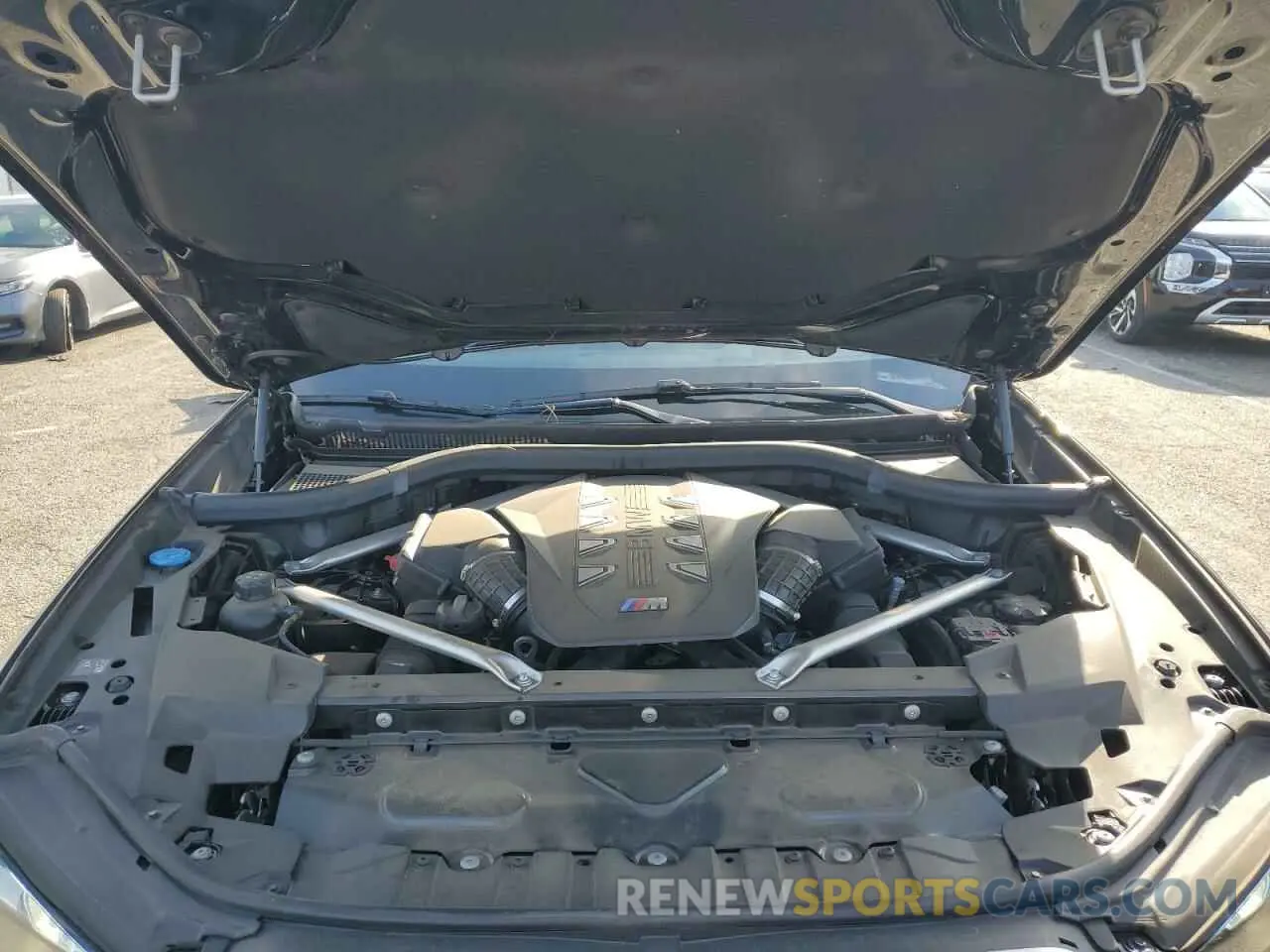 12 Photograph of a damaged car 5UX33EU07R9T15106 BMW X5 M60I 2024