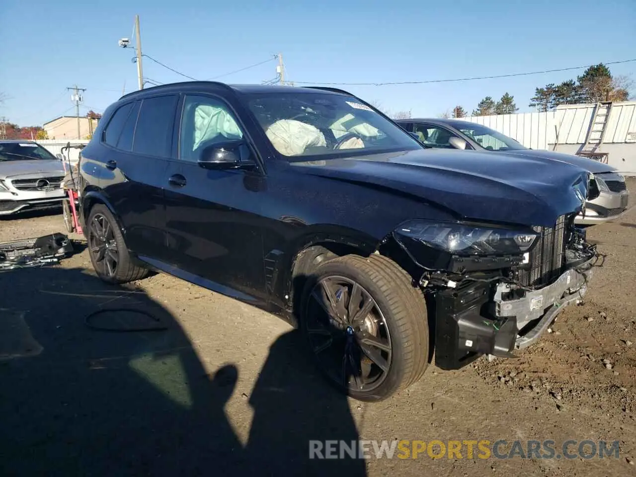 4 Photograph of a damaged car 5UX33EU01S9X45834 BMW X5 M60I 2025