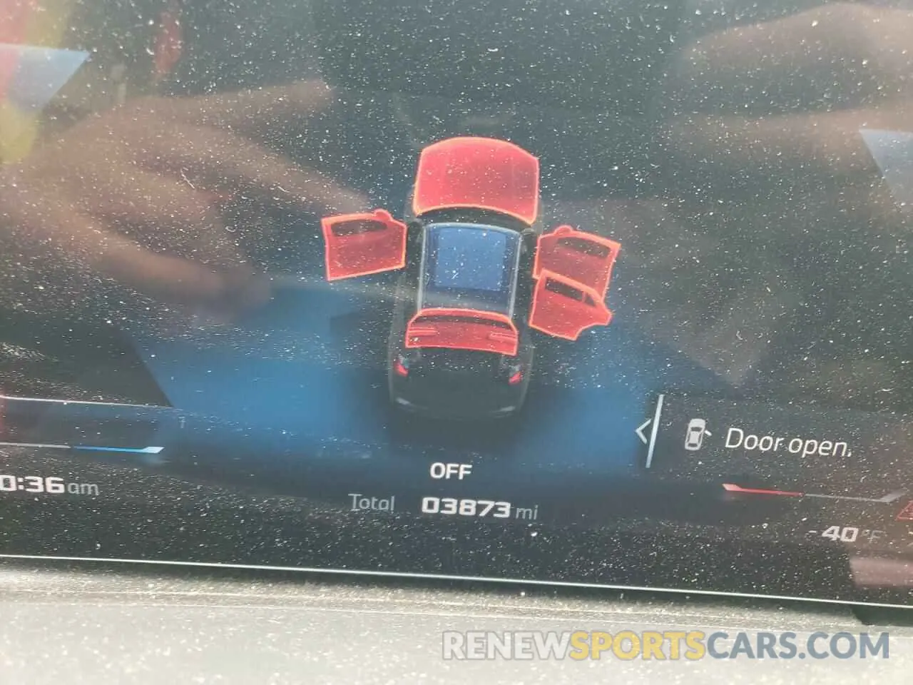9 Photograph of a damaged car 5UX33EU01S9X45834 BMW X5 M60I 2025