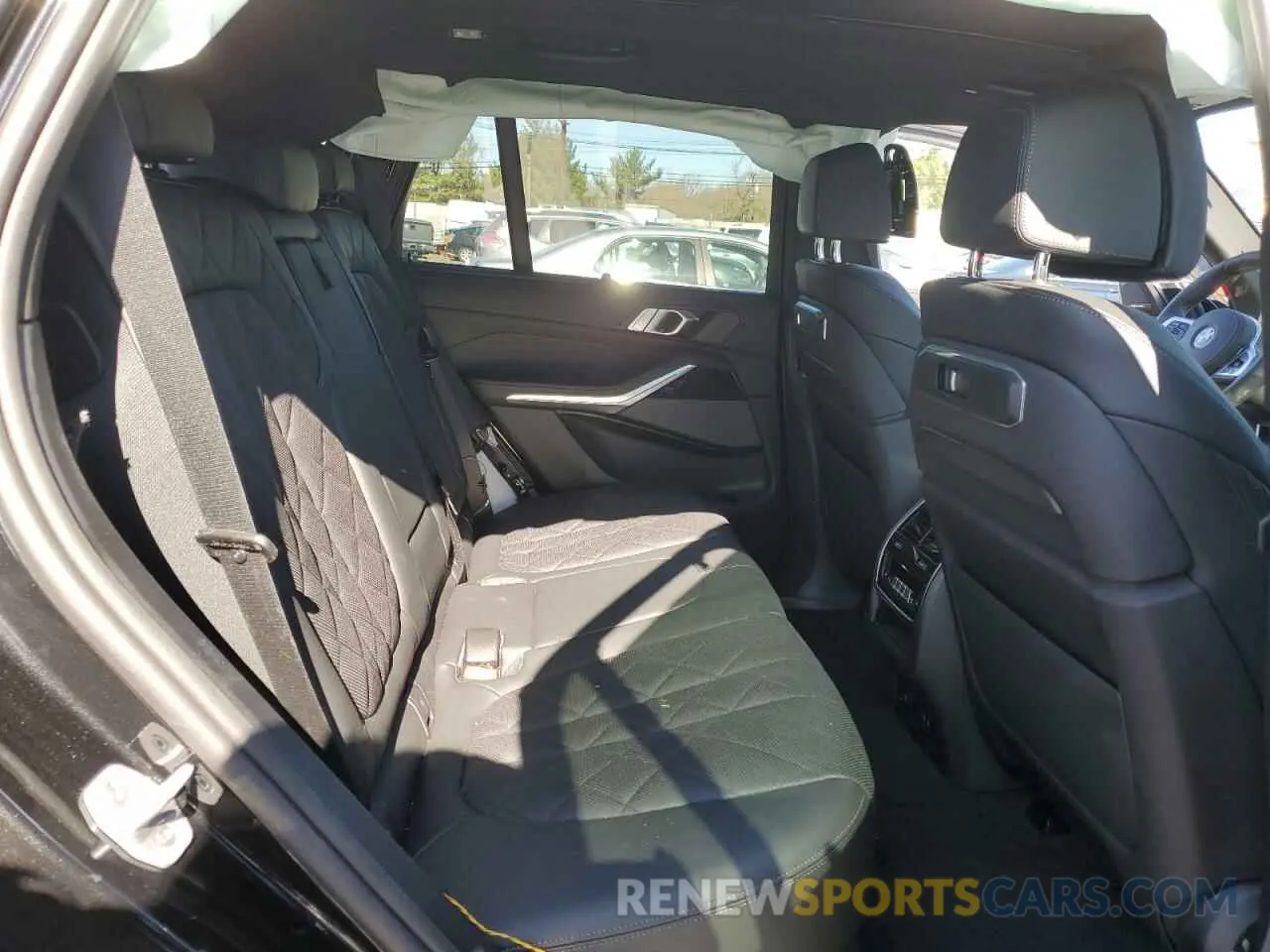 11 Photograph of a damaged car 5UX33EU08S9Y18536 BMW X5 M60I 2025