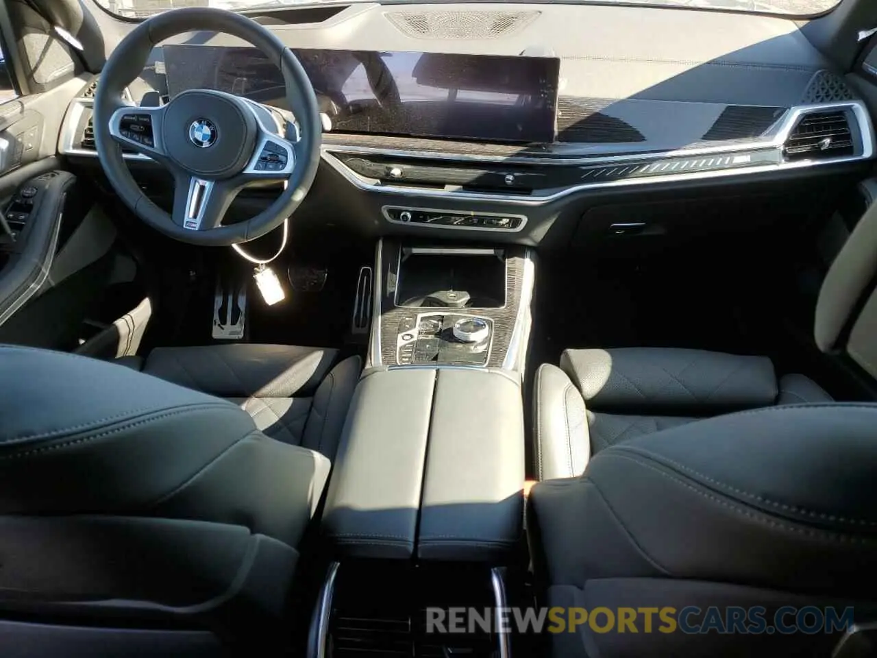 8 Photograph of a damaged car 5UX33EU08S9Y18536 BMW X5 M60I 2025