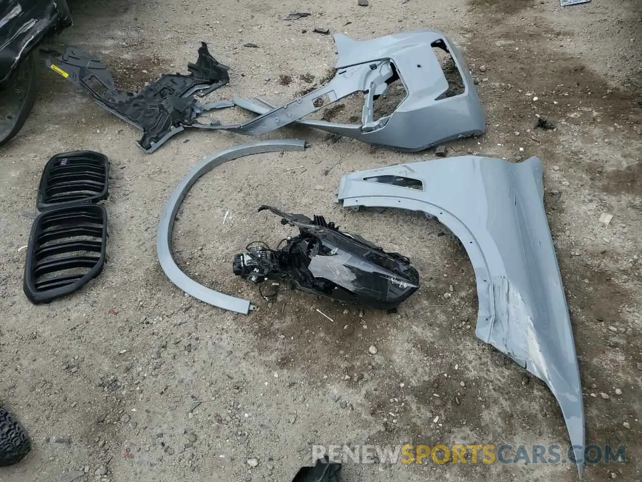 15 Photograph of a damaged car 5UX33EU0XS9W99260 BMW X5 M60I 2025