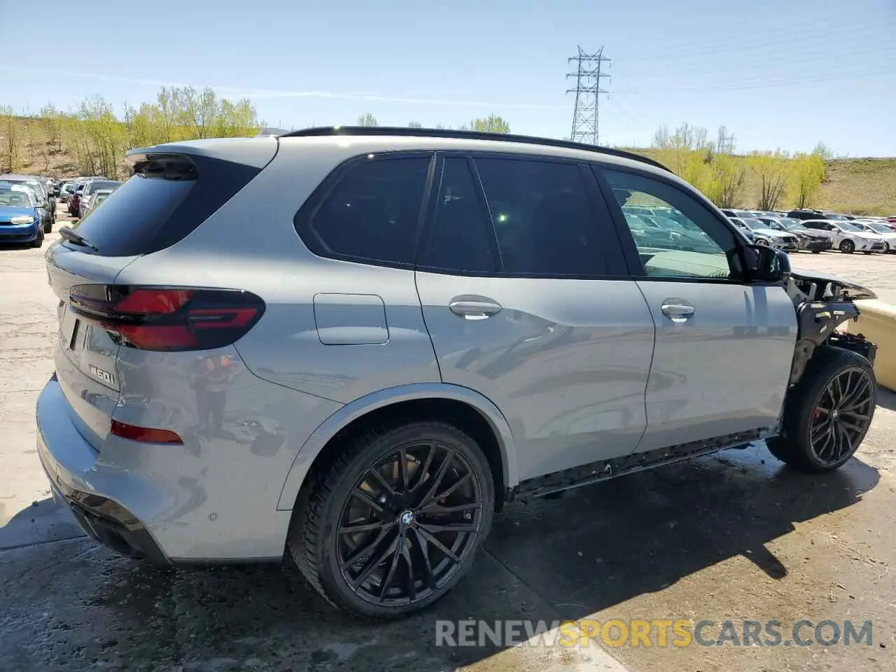 3 Photograph of a damaged car 5UX33EU0XS9W99260 BMW X5 M60I 2025