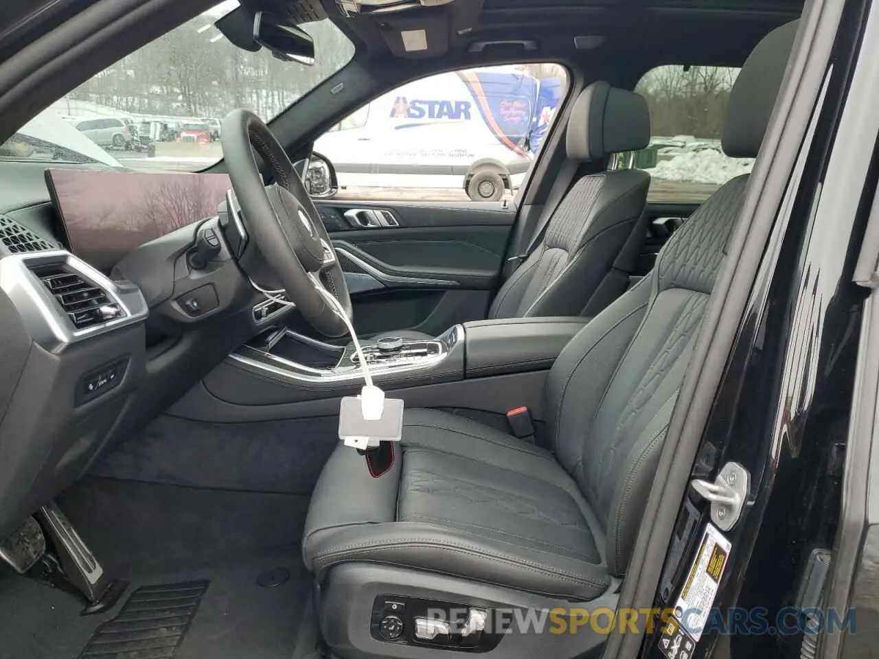 7 Photograph of a damaged car 5UX33EU0XS9Y66832 BMW X5 M60I 2025