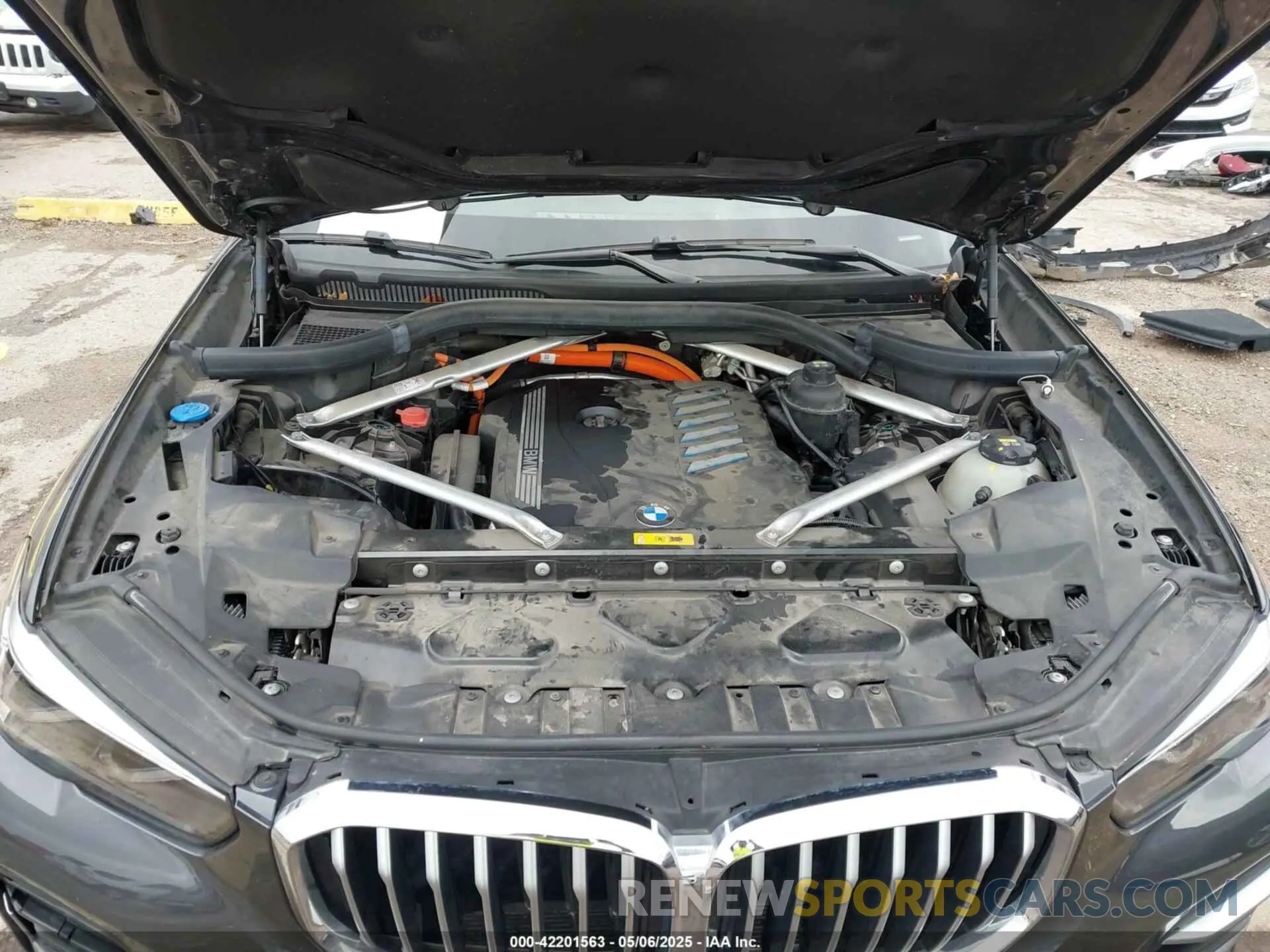 10 Photograph of a damaged car 5UXTA6C02M9F88978 BMW X5 PHEV 2021