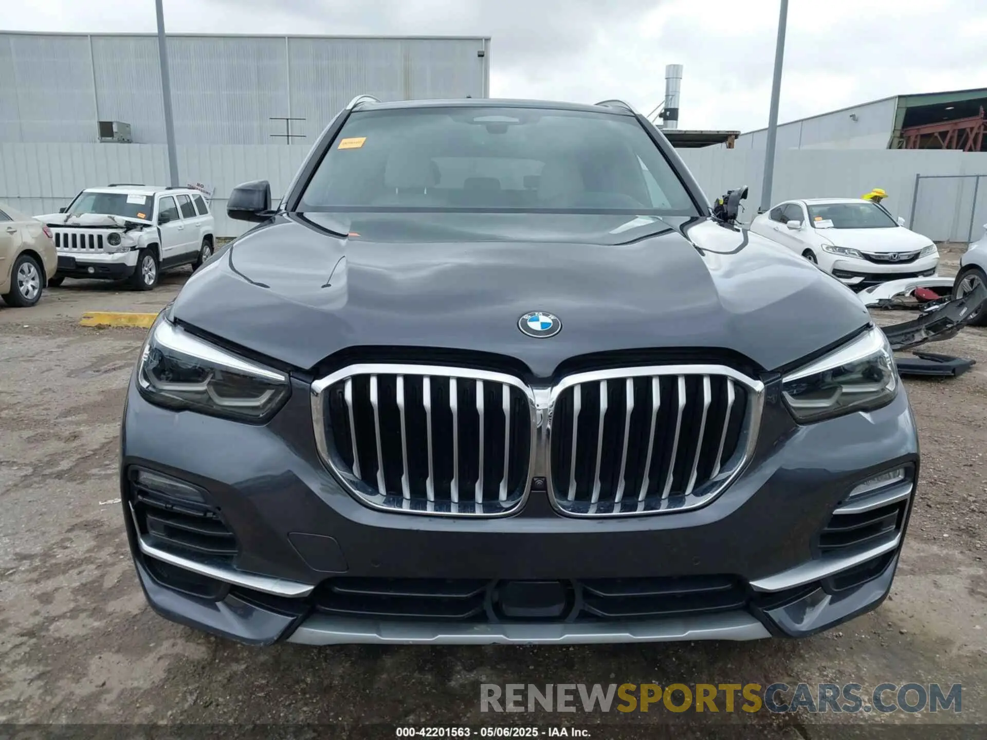 13 Photograph of a damaged car 5UXTA6C02M9F88978 BMW X5 PHEV 2021