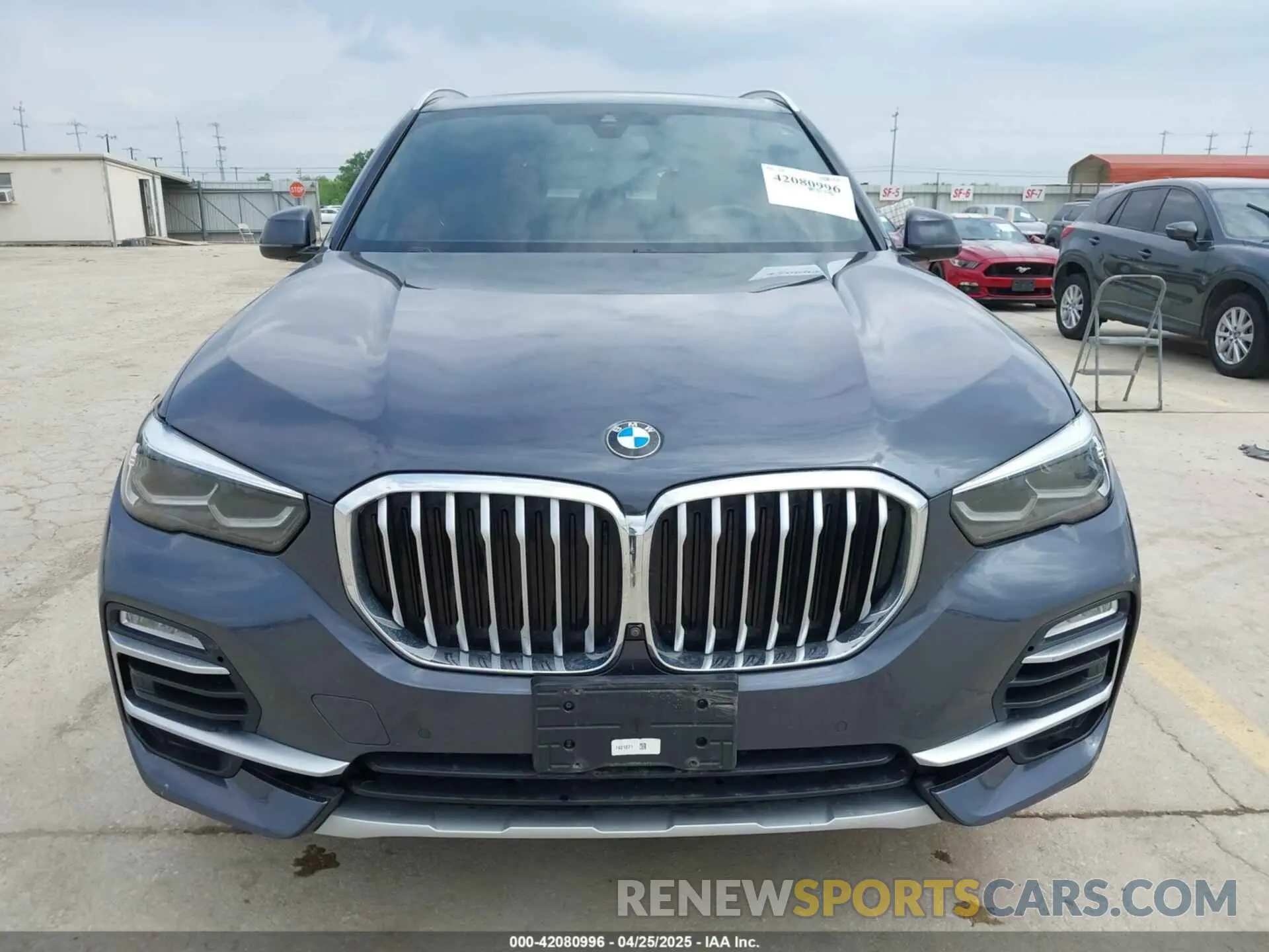 12 Photograph of a damaged car 5UXTA6C04M9D34382 BMW X5 PHEV 2021