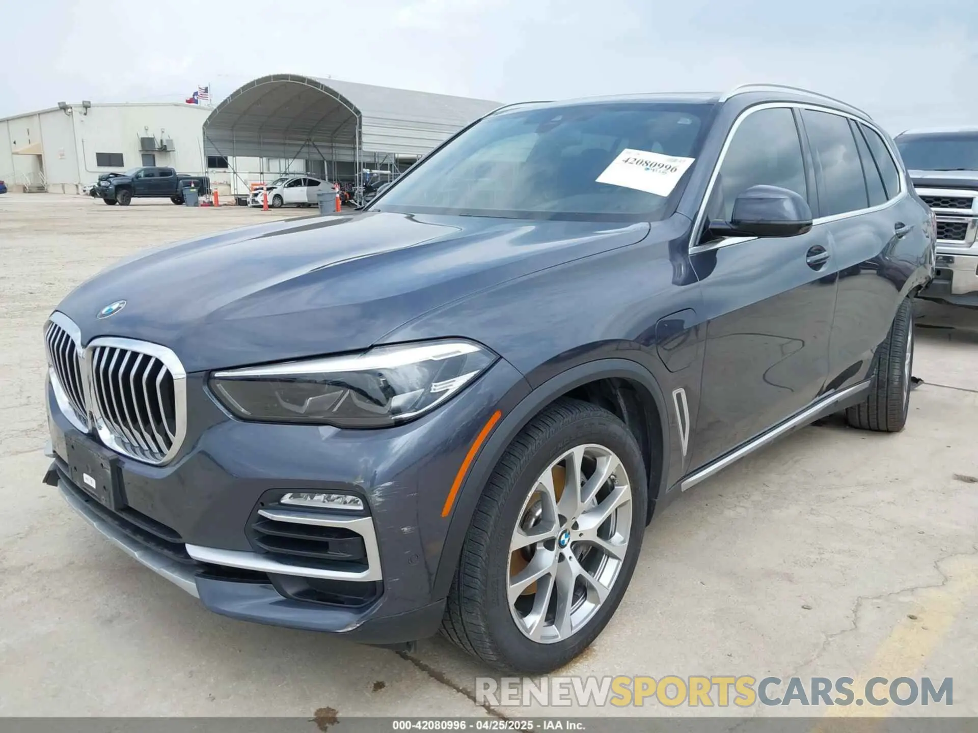 2 Photograph of a damaged car 5UXTA6C04M9D34382 BMW X5 PHEV 2021