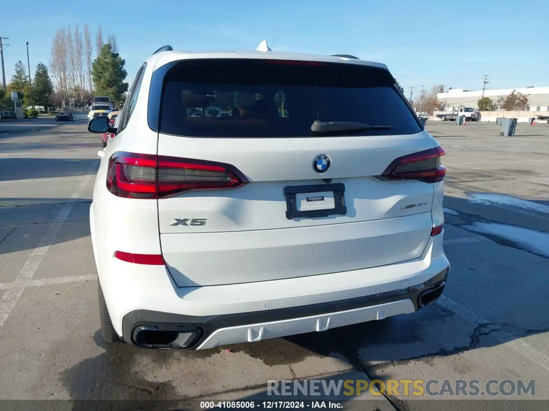 16 Photograph of a damaged car 5UXTA6C05M9F03955 BMW X5 PHEV 2021