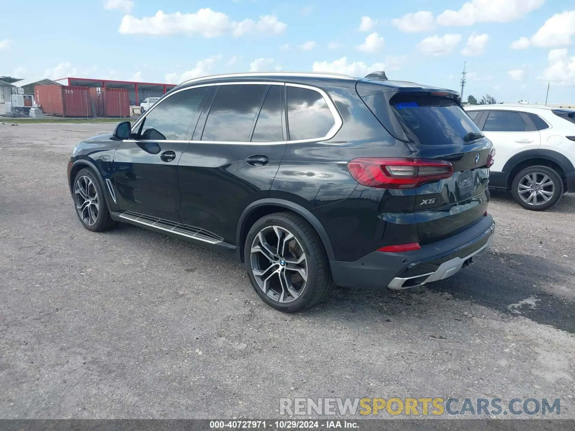 3 Photograph of a damaged car 5UXTA6C07M9F32812 BMW X5 PHEV 2021