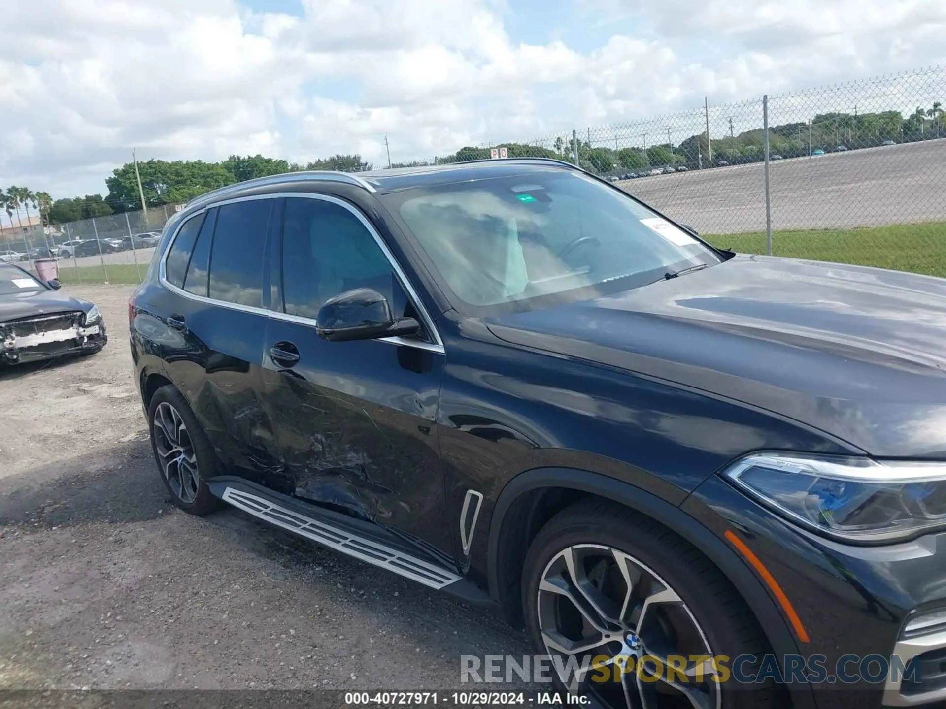 6 Photograph of a damaged car 5UXTA6C07M9F32812 BMW X5 PHEV 2021