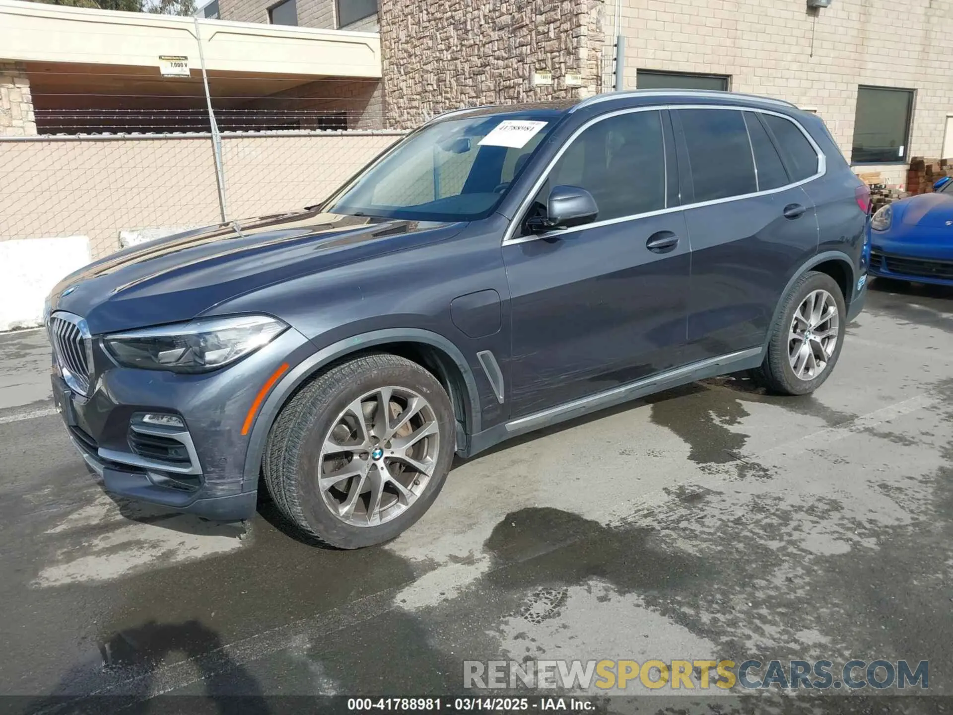 2 Photograph of a damaged car 5UXTA6C09M9D26035 BMW X5 PHEV 2021