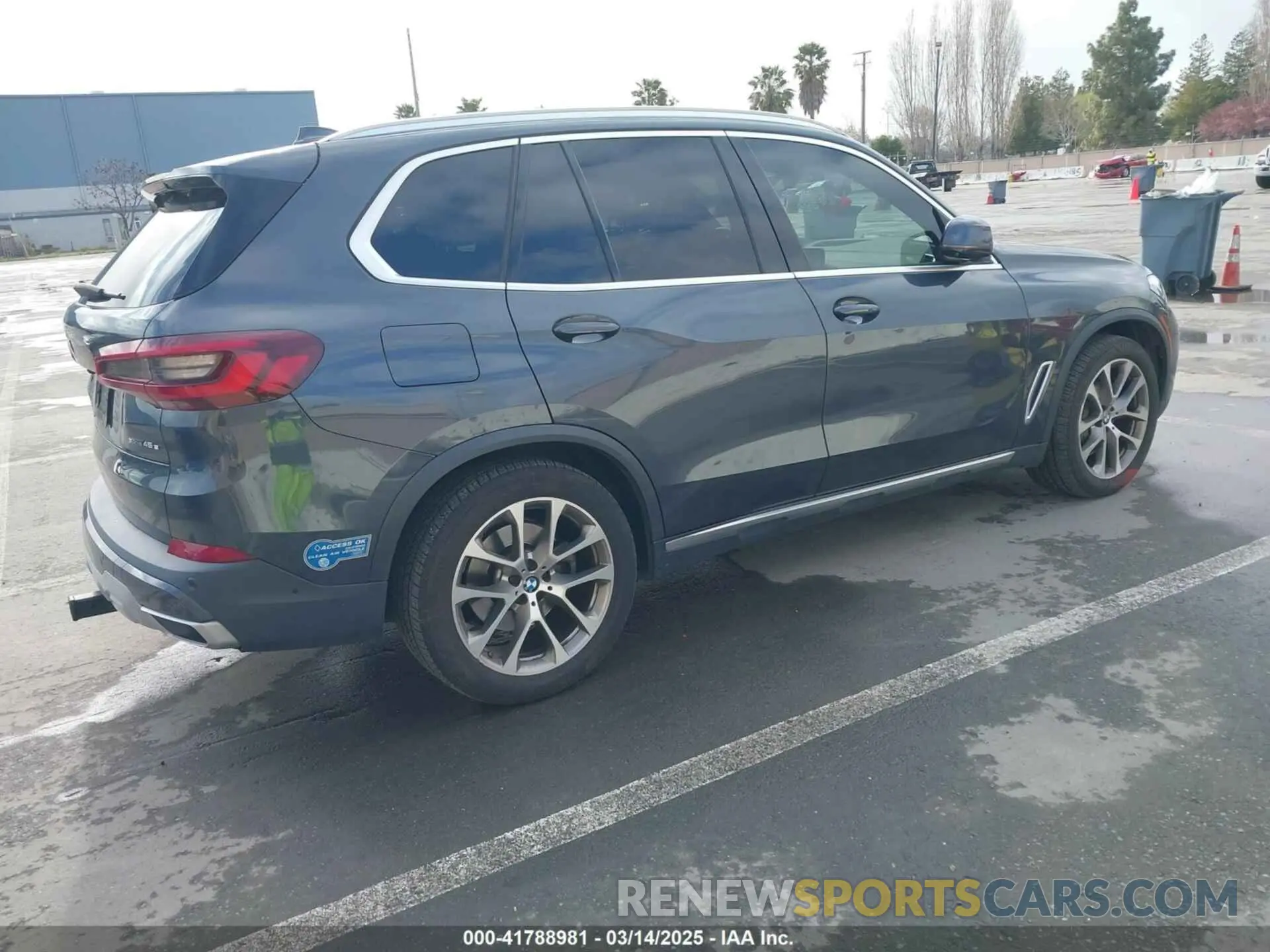 4 Photograph of a damaged car 5UXTA6C09M9D26035 BMW X5 PHEV 2021