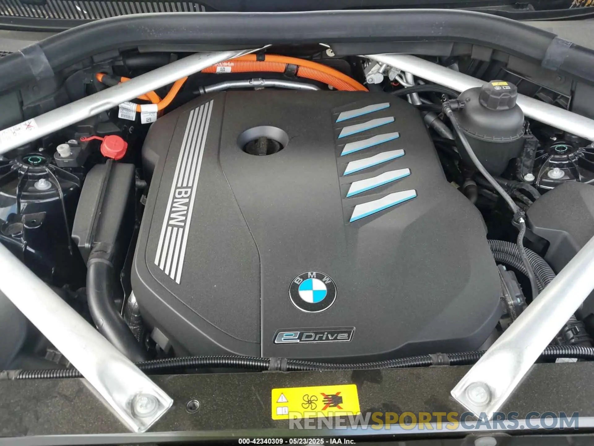 10 Photograph of a damaged car 5UXTA6C09M9F27367 BMW X5 PHEV 2021