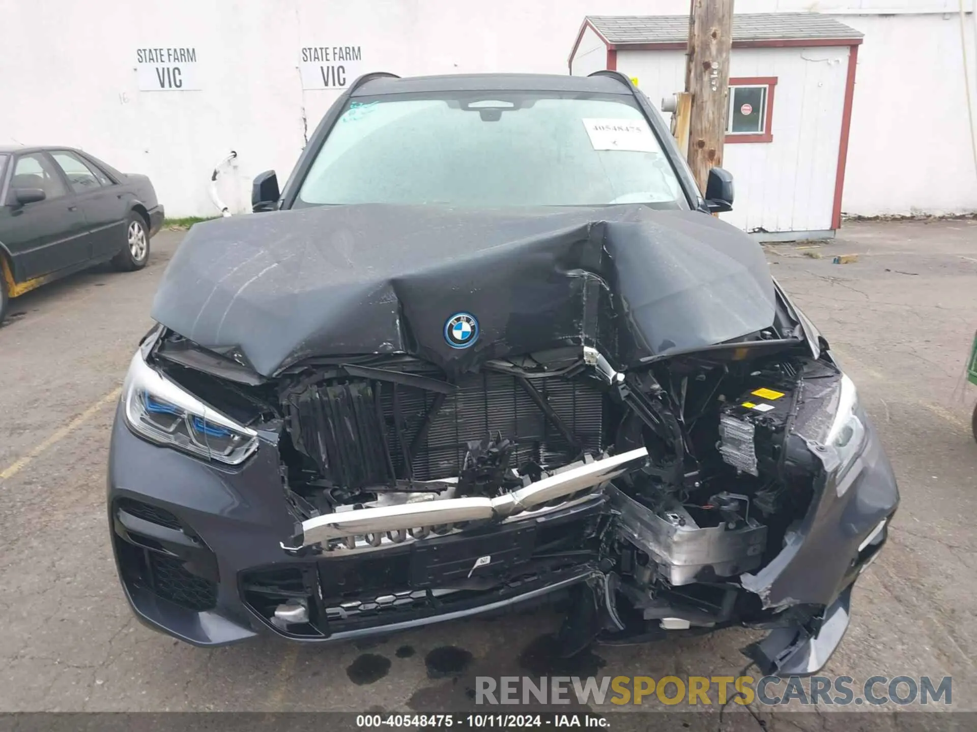11 Photograph of a damaged car 5UXTA6C00N9J93020 BMW X5 PHEV 2022