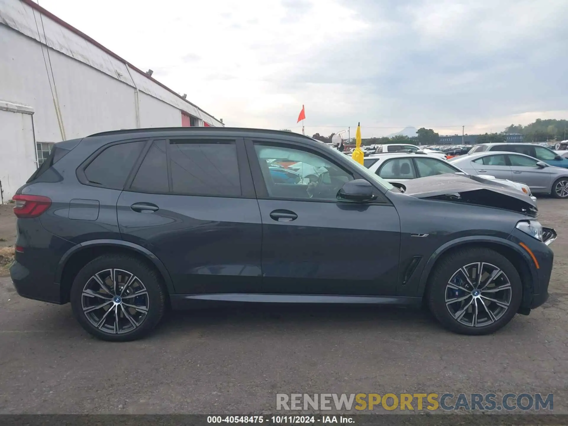 12 Photograph of a damaged car 5UXTA6C00N9J93020 BMW X5 PHEV 2022