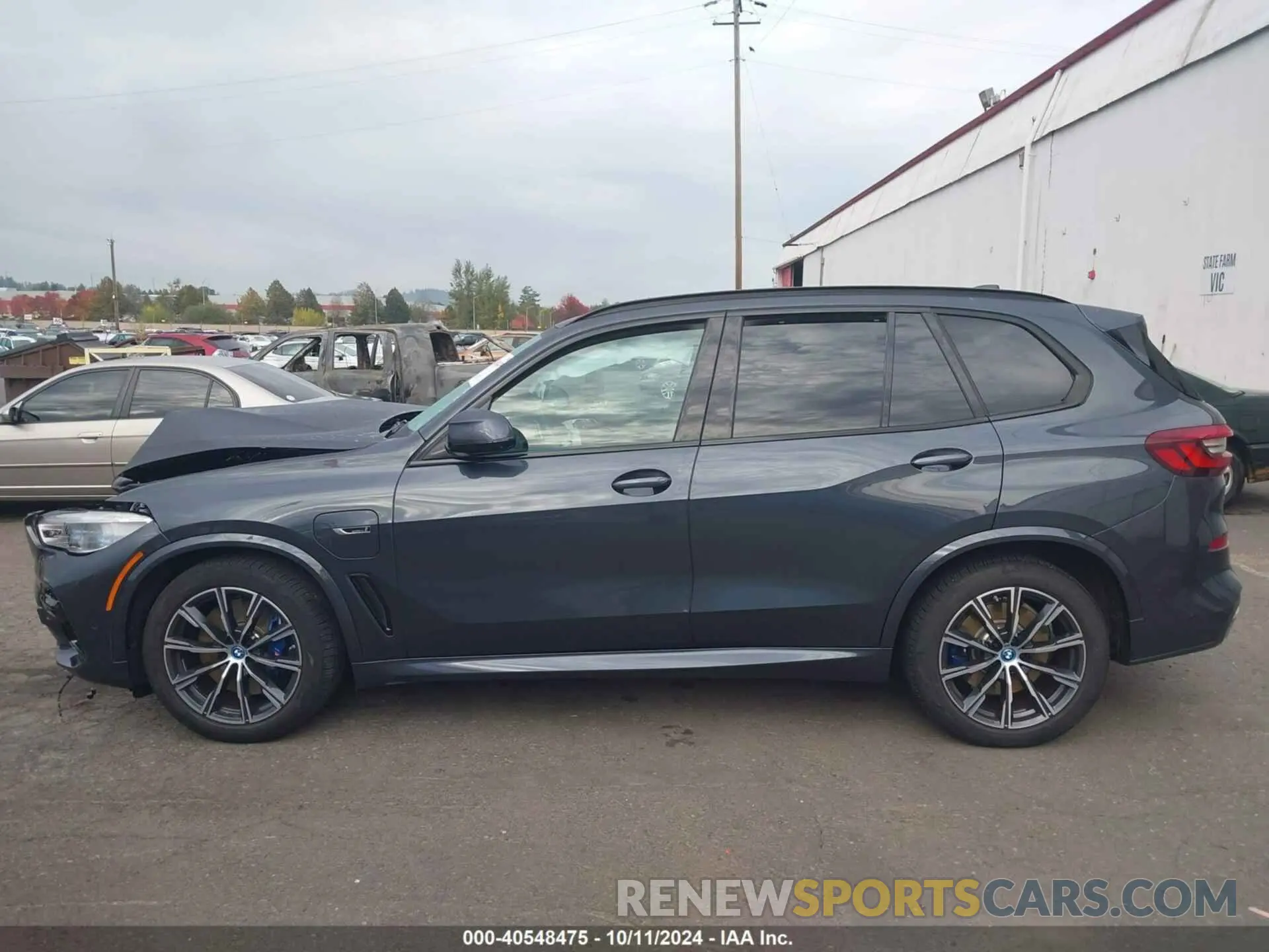 13 Photograph of a damaged car 5UXTA6C00N9J93020 BMW X5 PHEV 2022