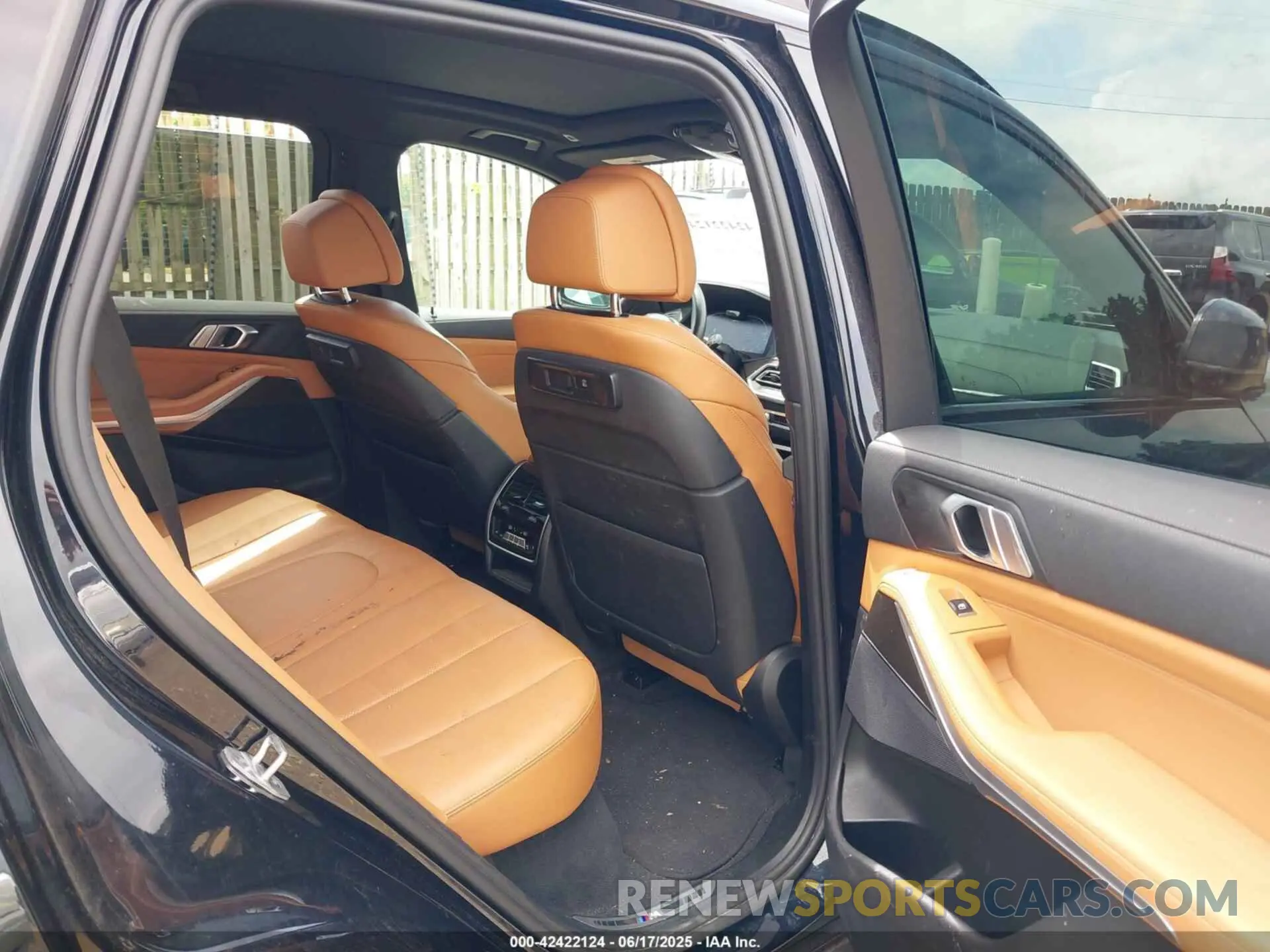8 Photograph of a damaged car 5UXTA6C01N9J99912 BMW X5 PHEV 2022
