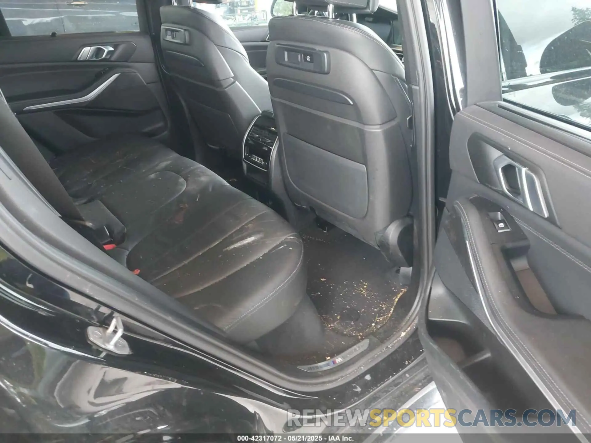 8 Photograph of a damaged car 5UXTA6C02N9L02576 BMW X5 PHEV 2022