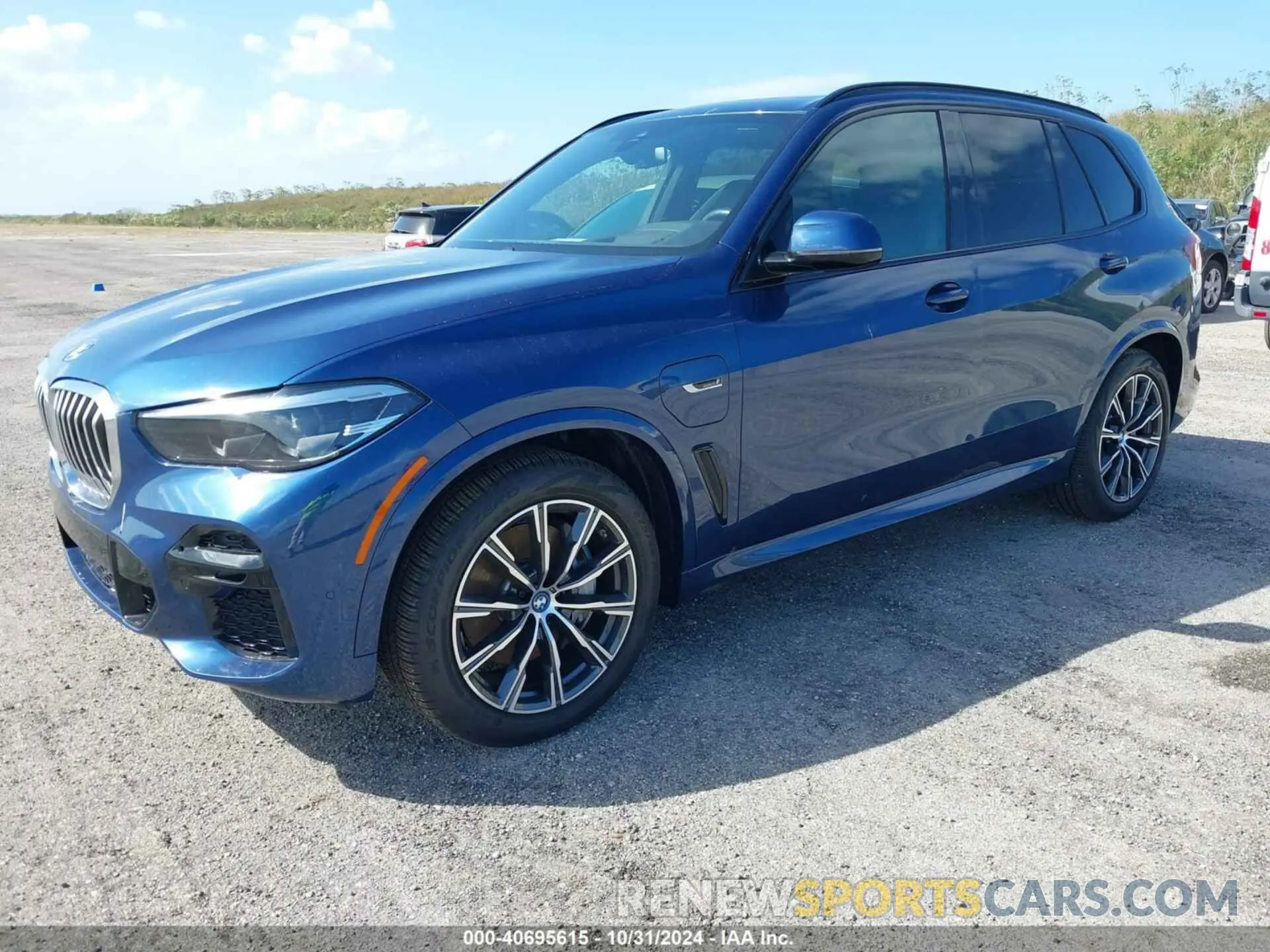 2 Photograph of a damaged car 5UXTA6C03N9L92563 BMW X5 PHEV 2022