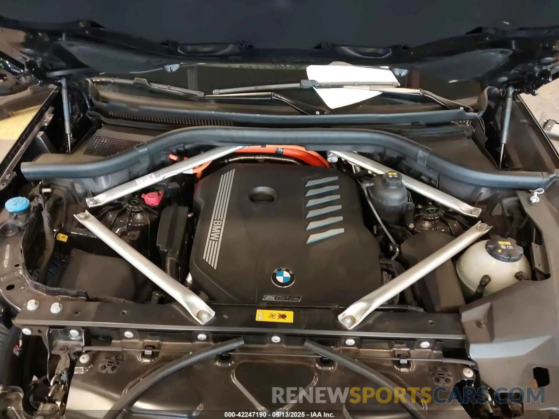 10 Photograph of a damaged car 5UXTA6C05N9L41274 BMW X5 PHEV 2022