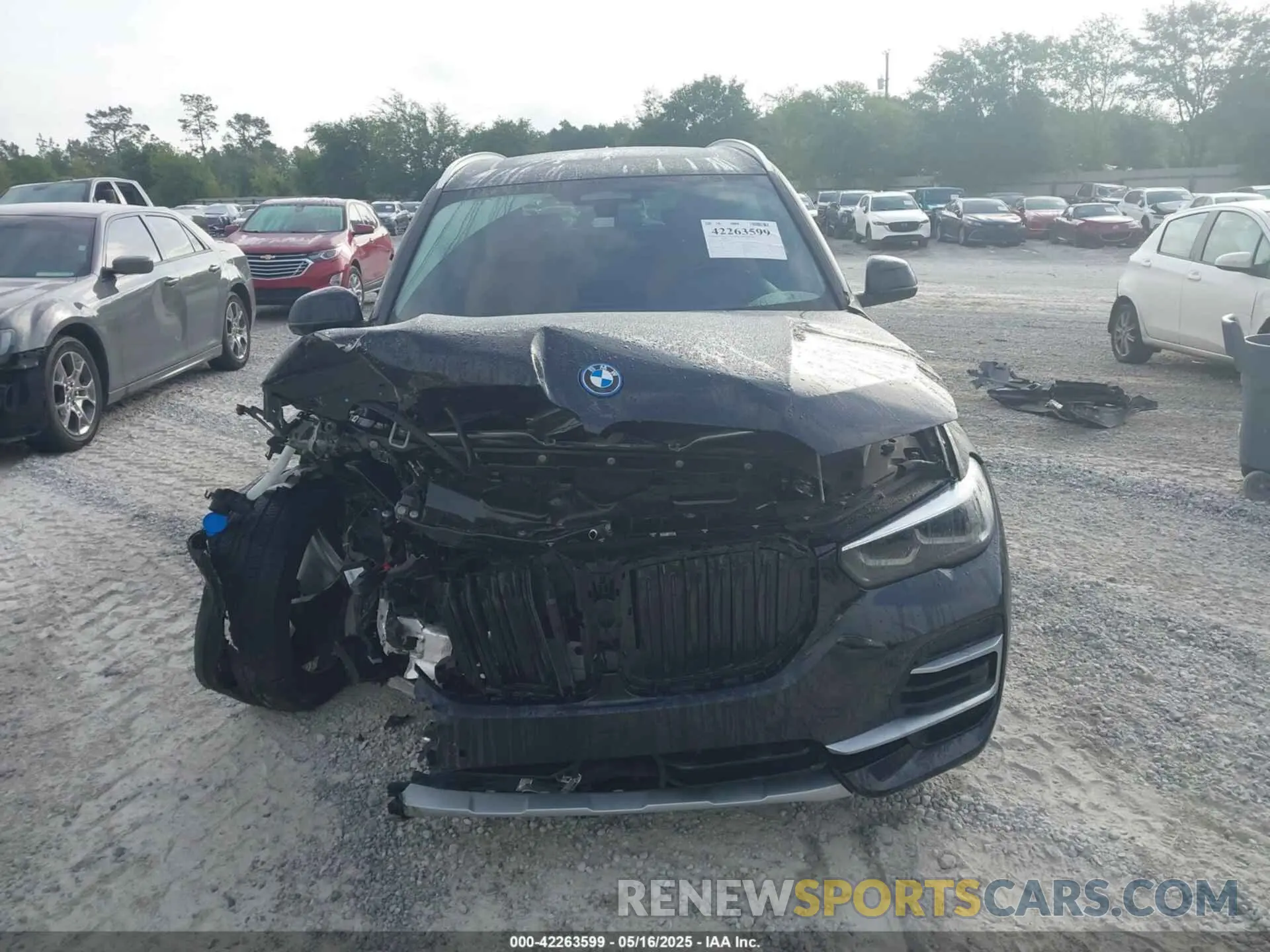 12 Photograph of a damaged car 5UXTA6C05N9M17771 BMW X5 PHEV 2022
