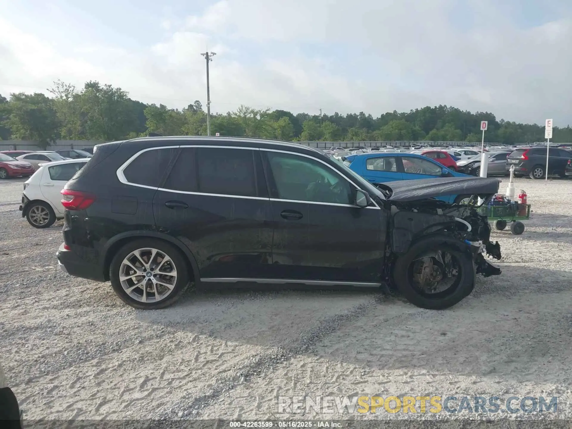 13 Photograph of a damaged car 5UXTA6C05N9M17771 BMW X5 PHEV 2022