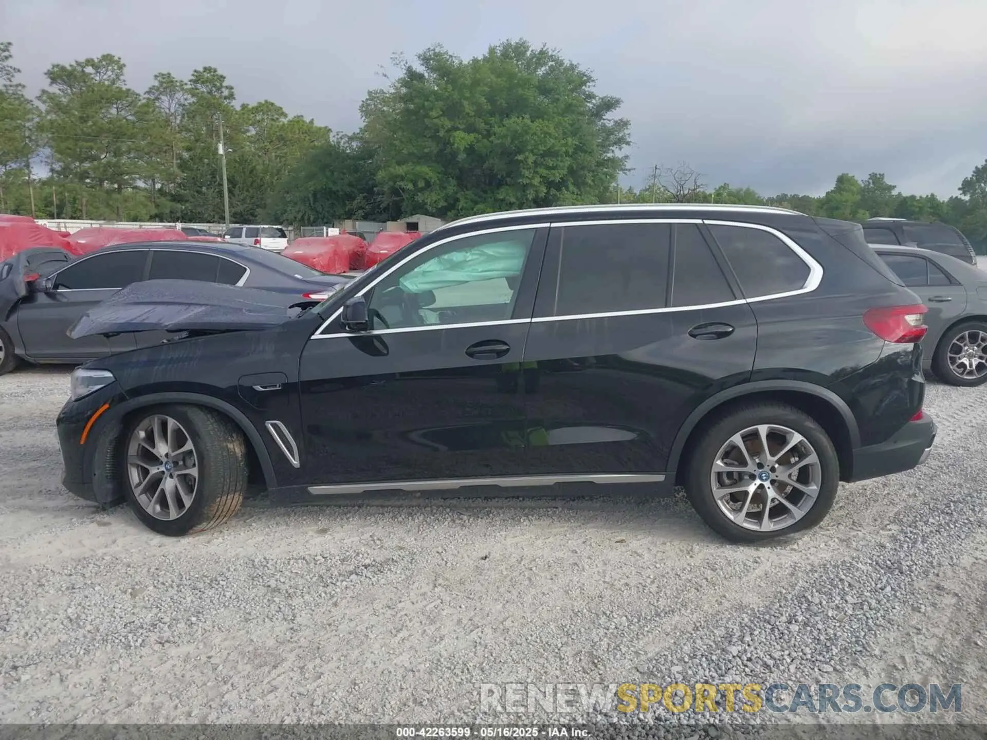 14 Photograph of a damaged car 5UXTA6C05N9M17771 BMW X5 PHEV 2022